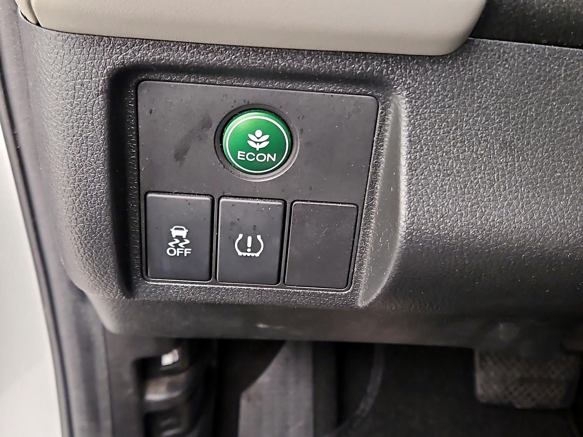 Thumbnail: 2016 Honda HR-V - 13
