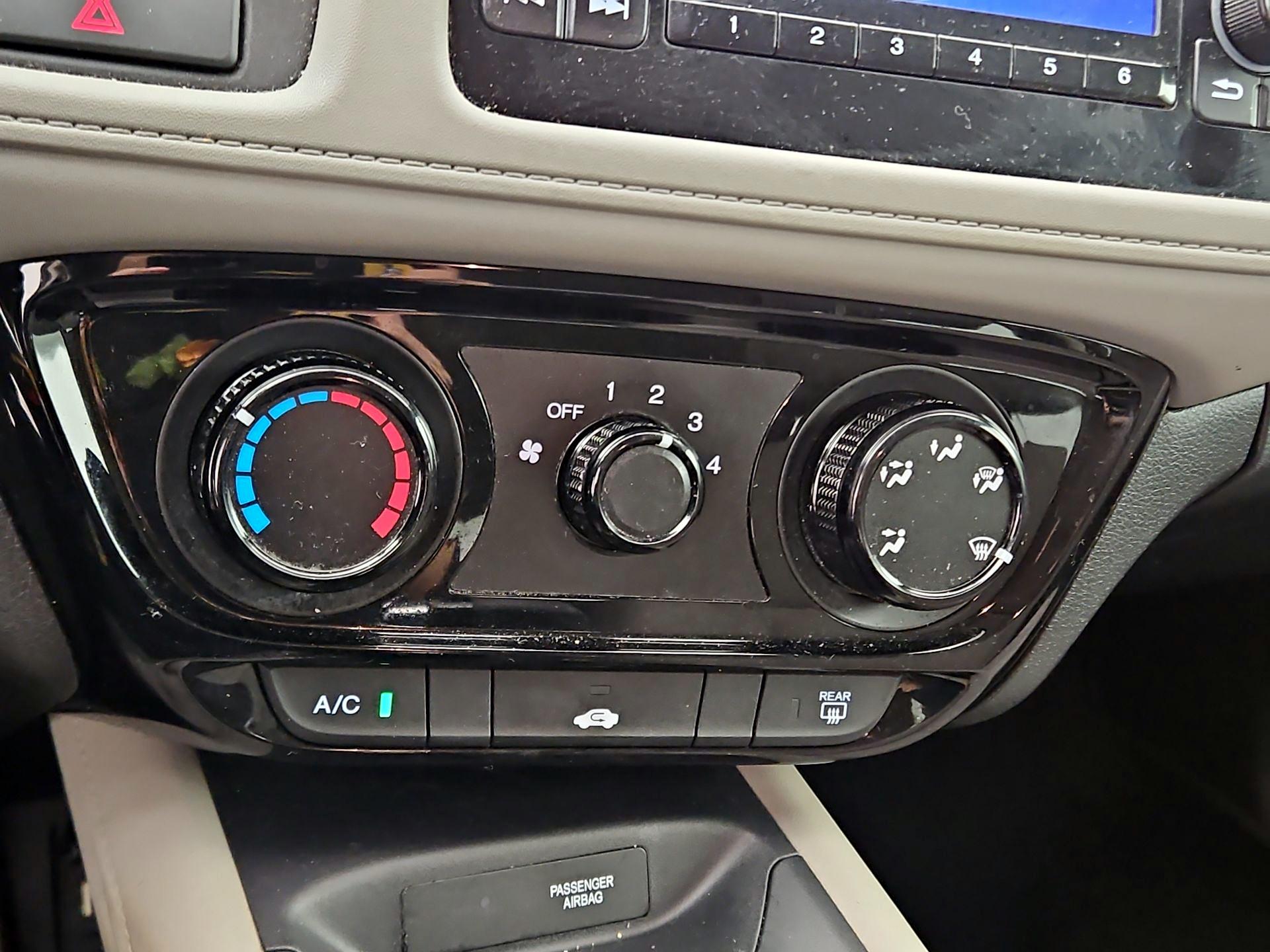 Thumbnail: 2016 Honda HR-V - 16