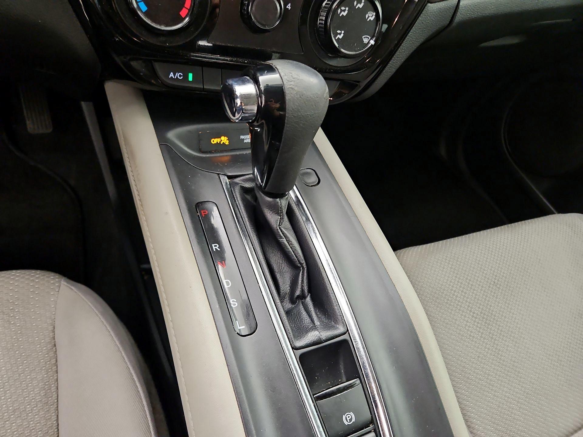 Thumbnail: 2016 Honda HR-V - 17