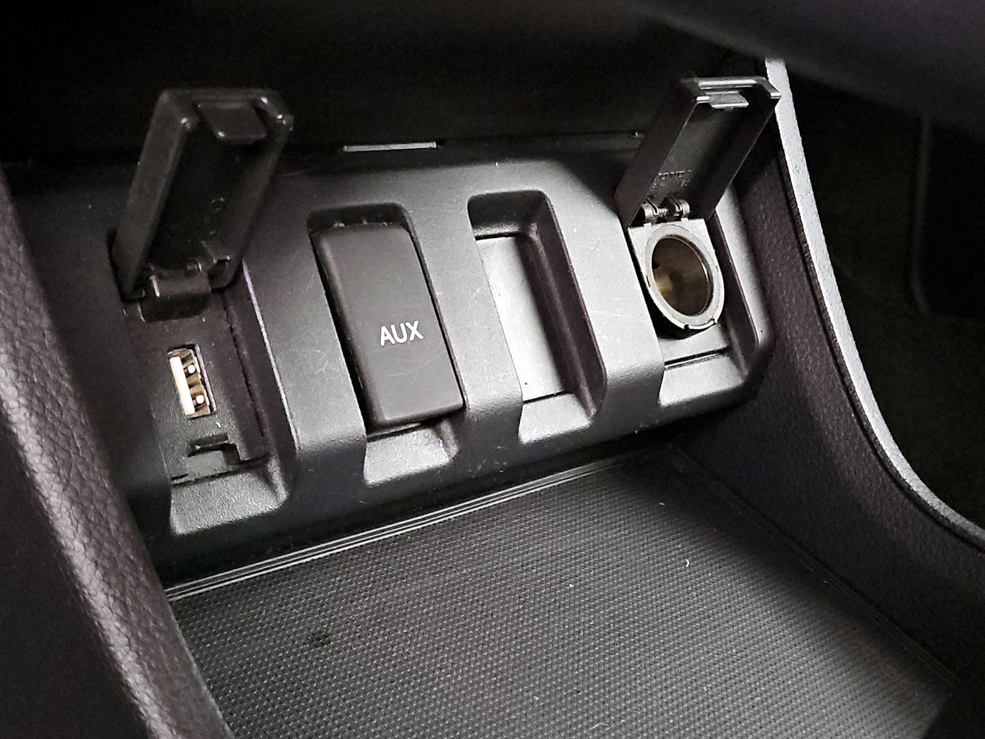 Thumbnail: 2016 Honda HR-V - 18