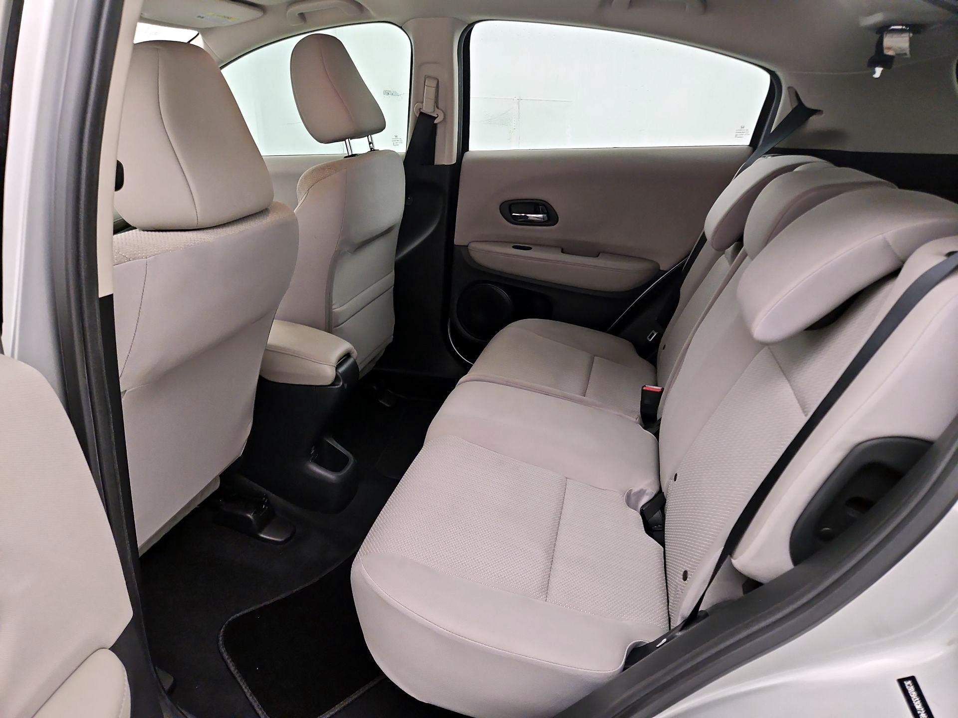 Thumbnail: 2016 Honda HR-V - 19