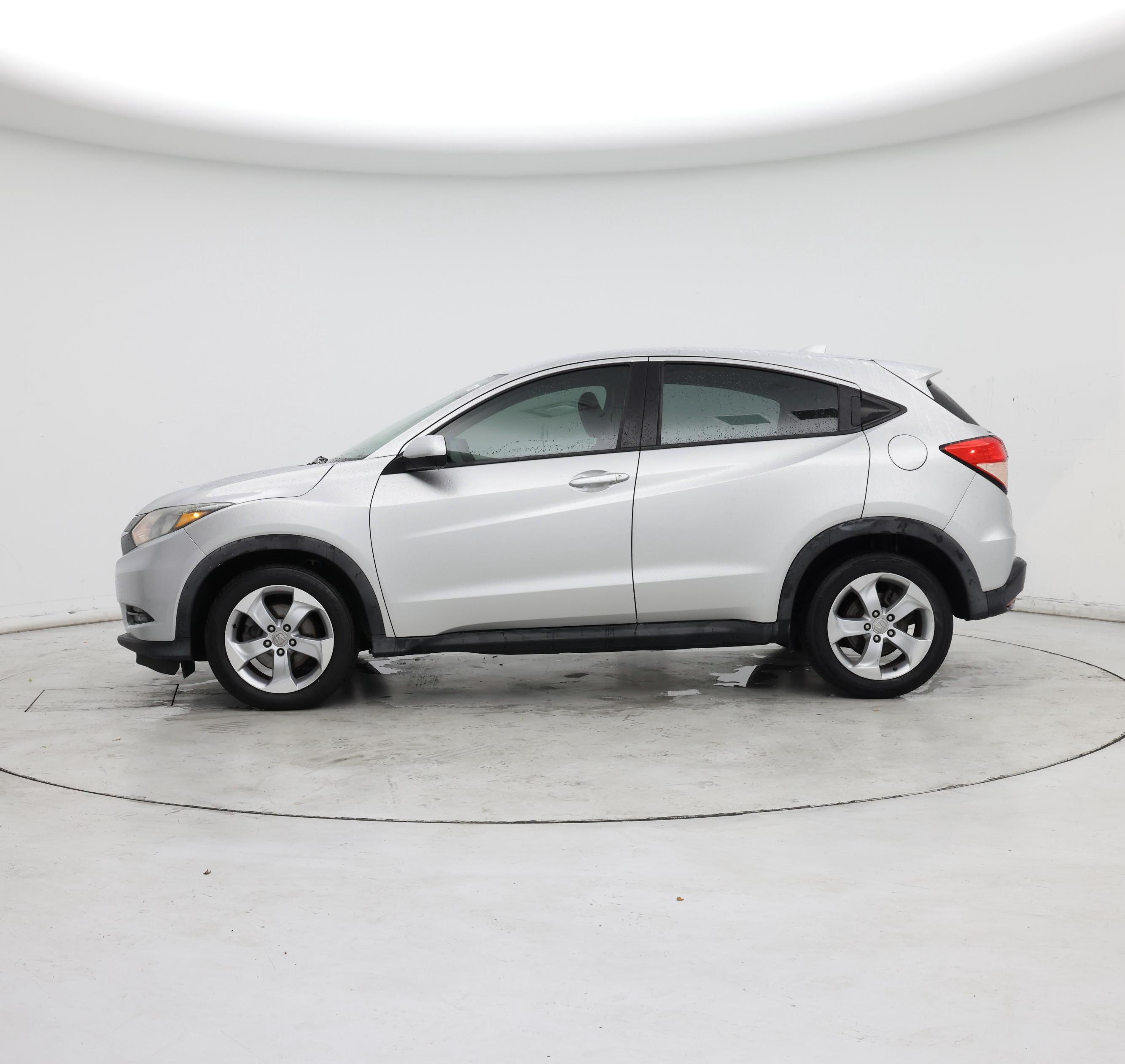 Thumbnail: 2016 Honda HR-V - 3