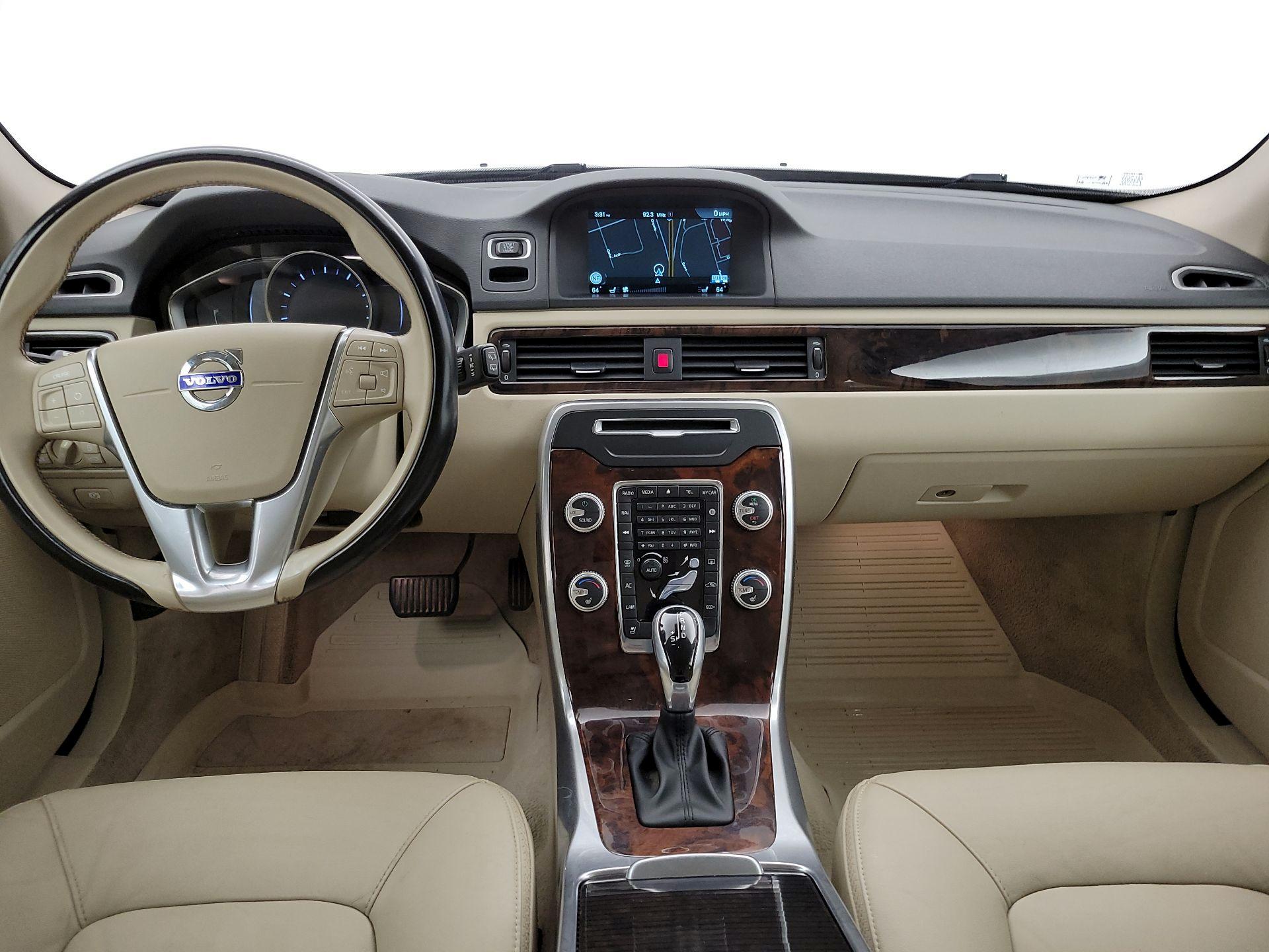 Thumbnail: 2016 Volvo XC70 - 9