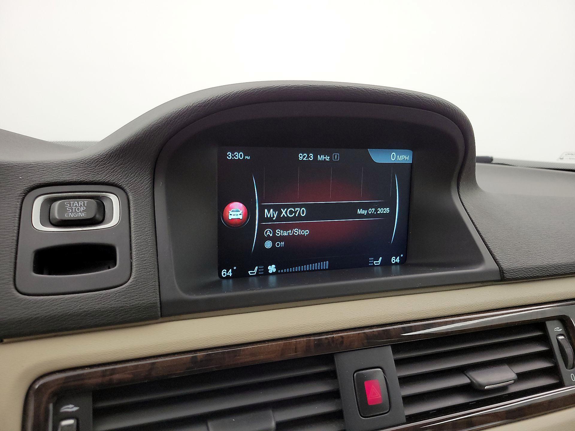 Thumbnail: 2016 Volvo XC70 - 16