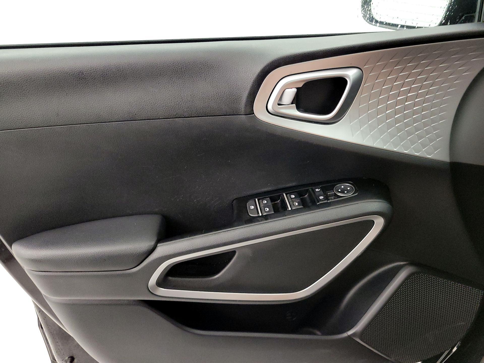 Thumbnail: 2020 Kia Soul - 12