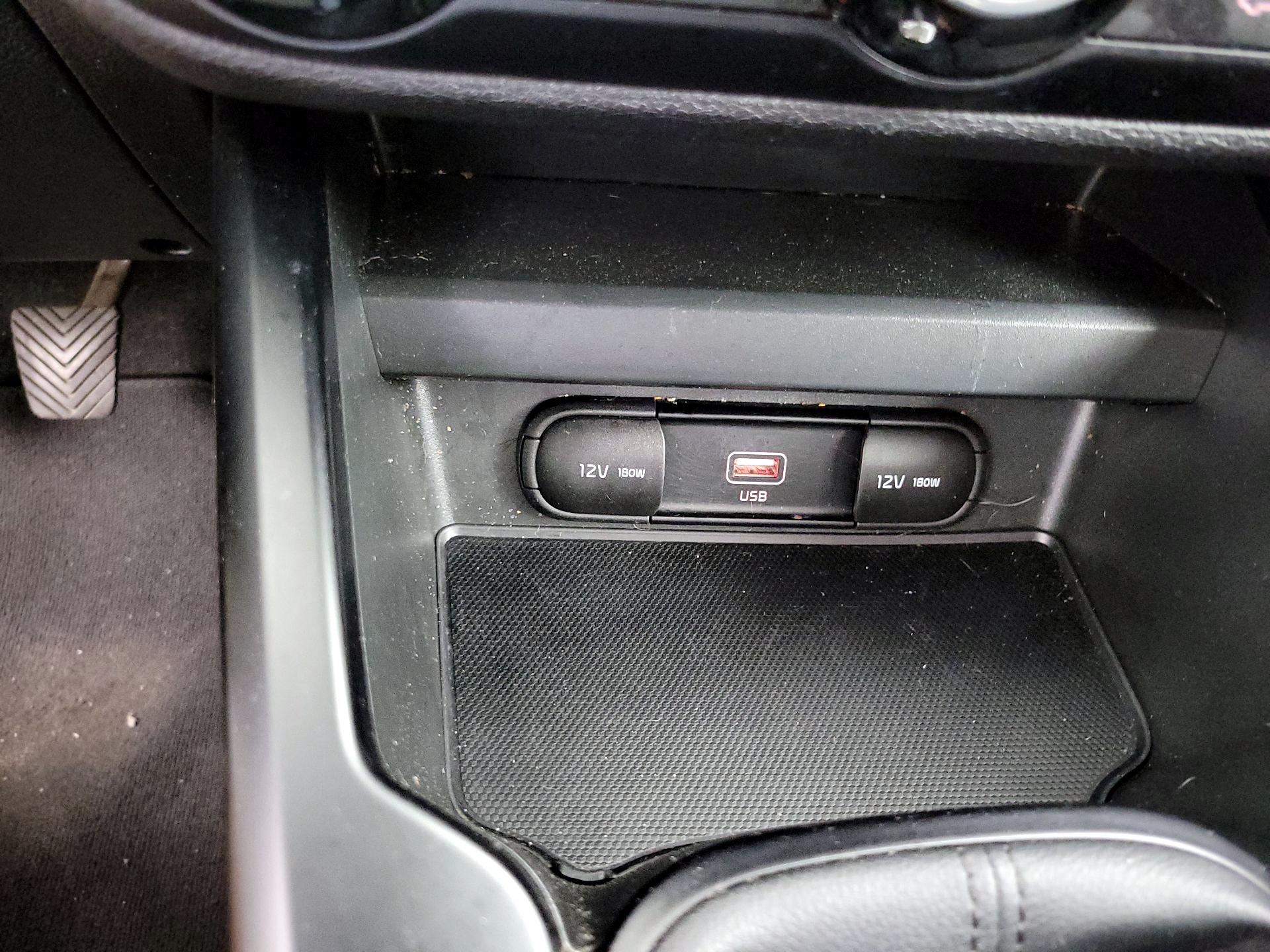 Thumbnail: 2020 Kia Soul - 18