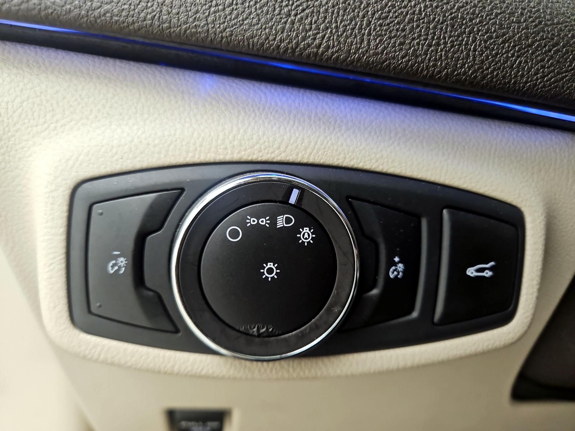 Thumbnail: 2019 Lincoln MKC - 13