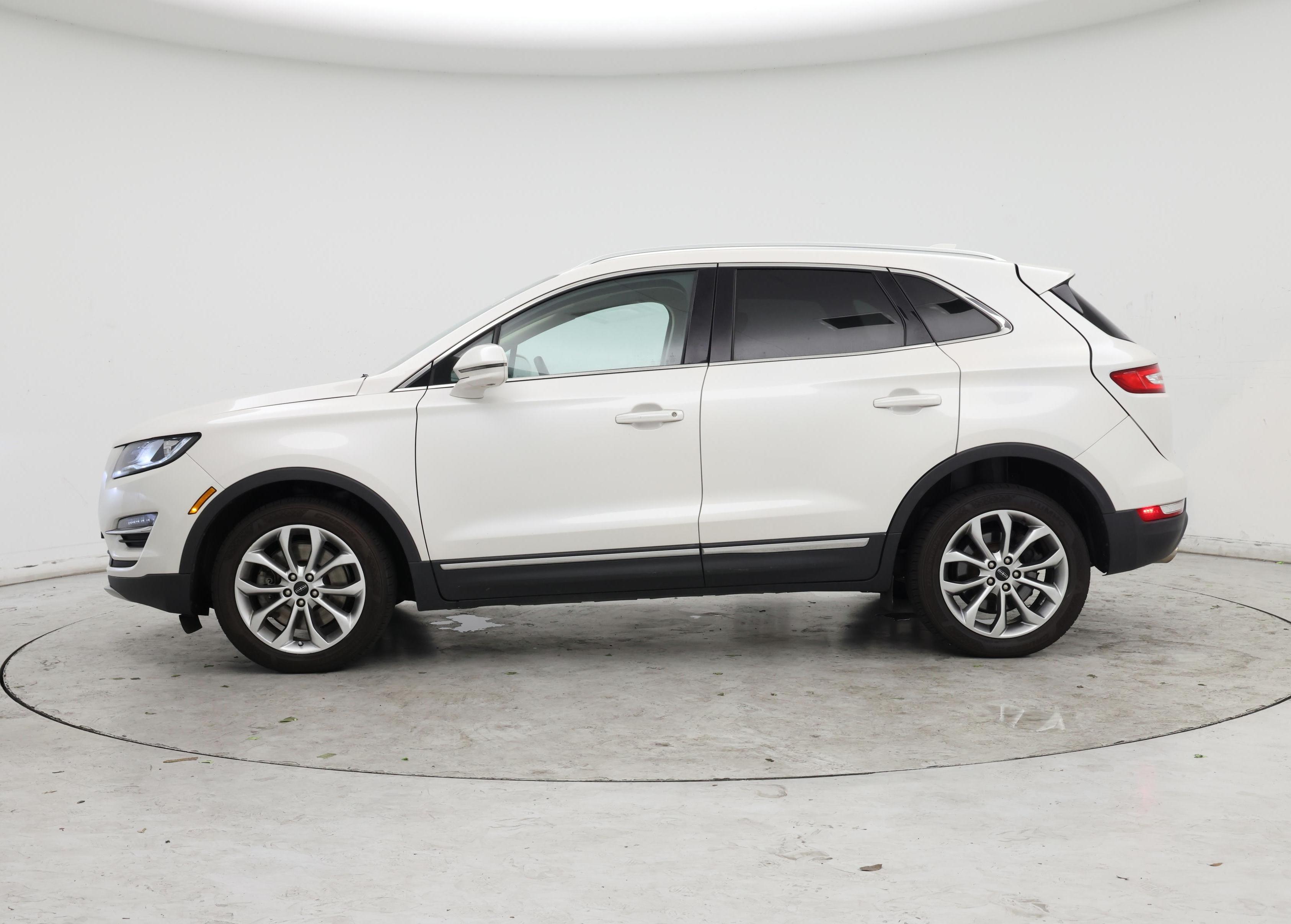 Thumbnail: 2019 Lincoln MKC - 3