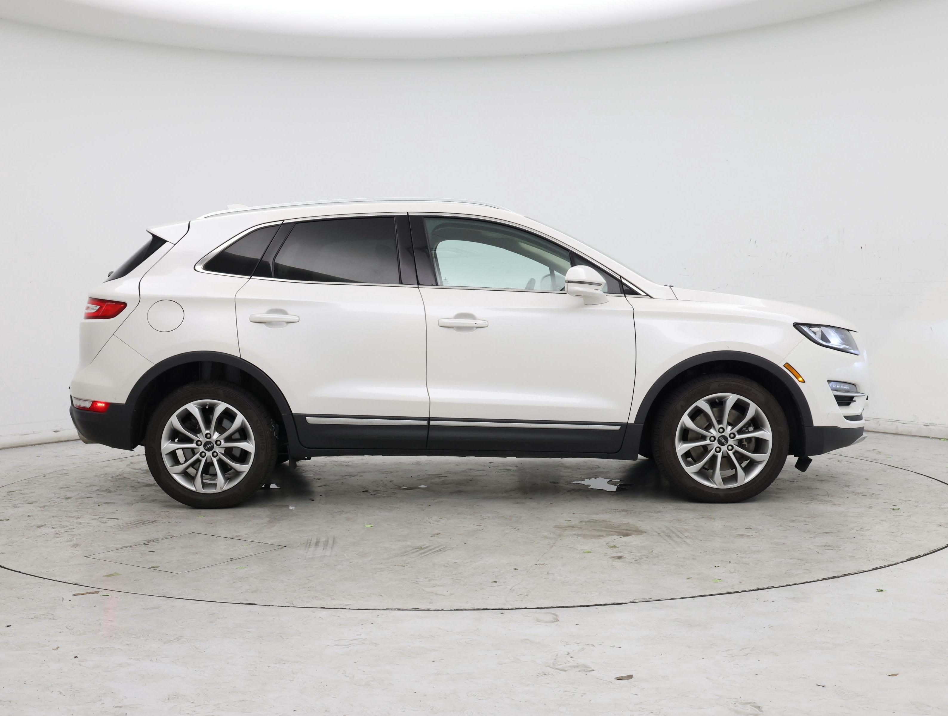 Thumbnail: 2019 Lincoln MKC - 7