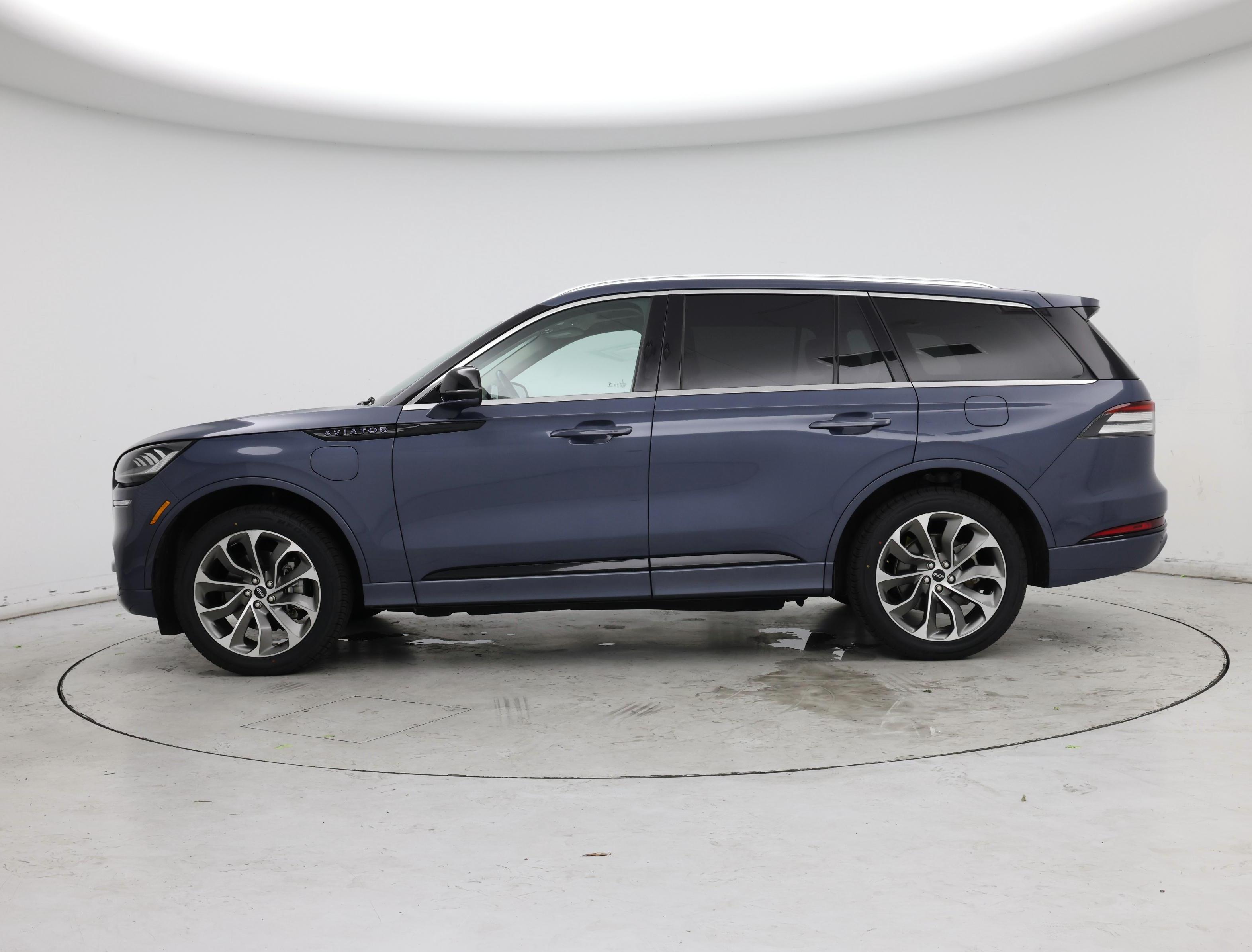 Thumbnail: 2021 Lincoln Aviator - 3
