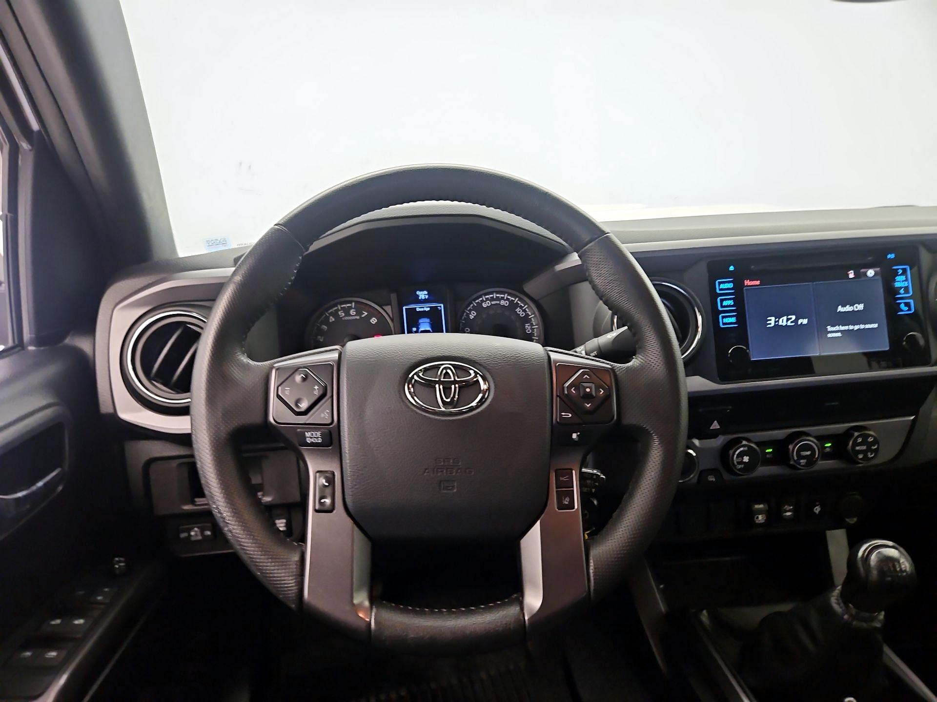 Thumbnail: 2019 Toyota Tacoma - 10