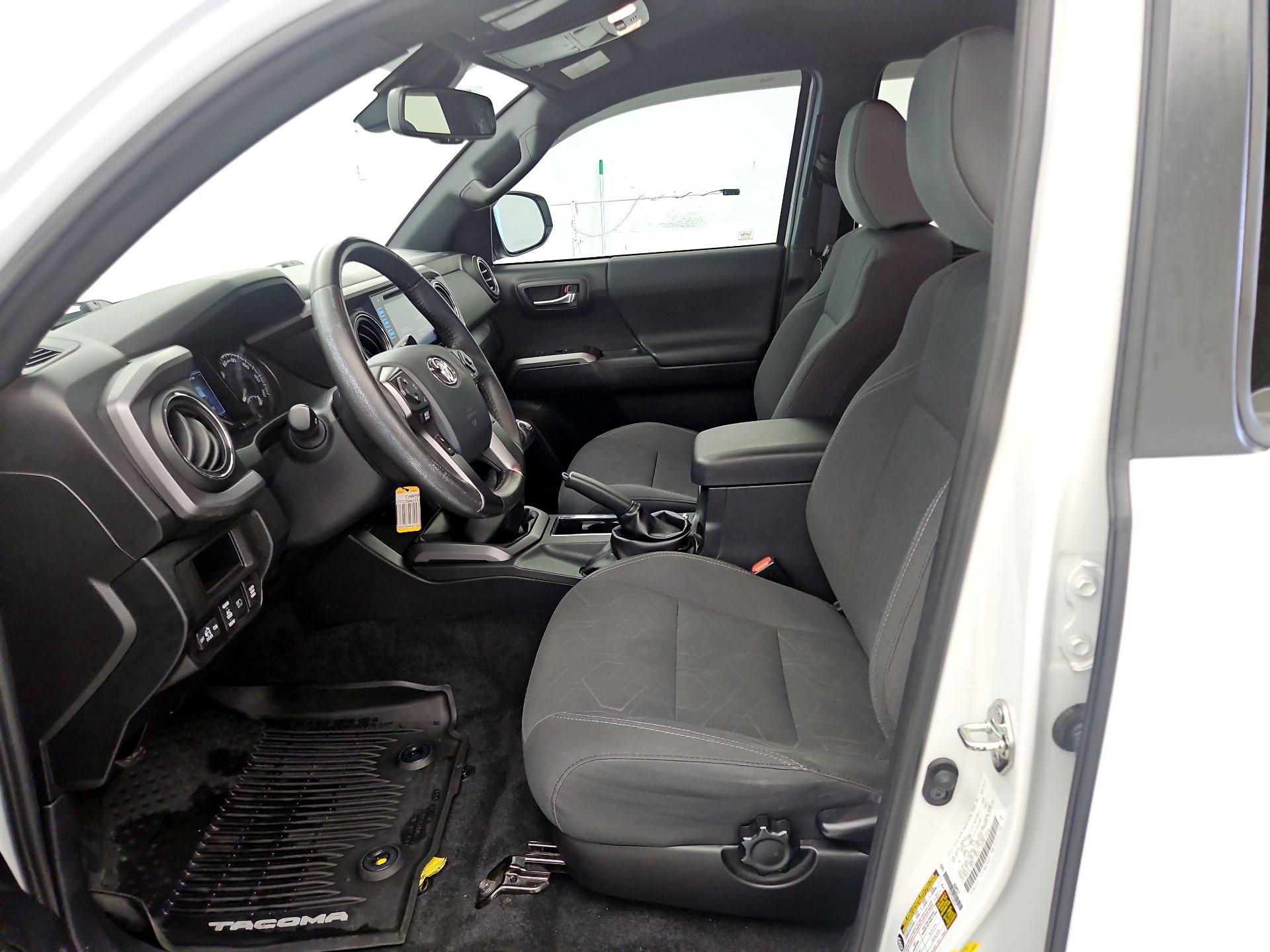 Thumbnail: 2019 Toyota Tacoma - 11
