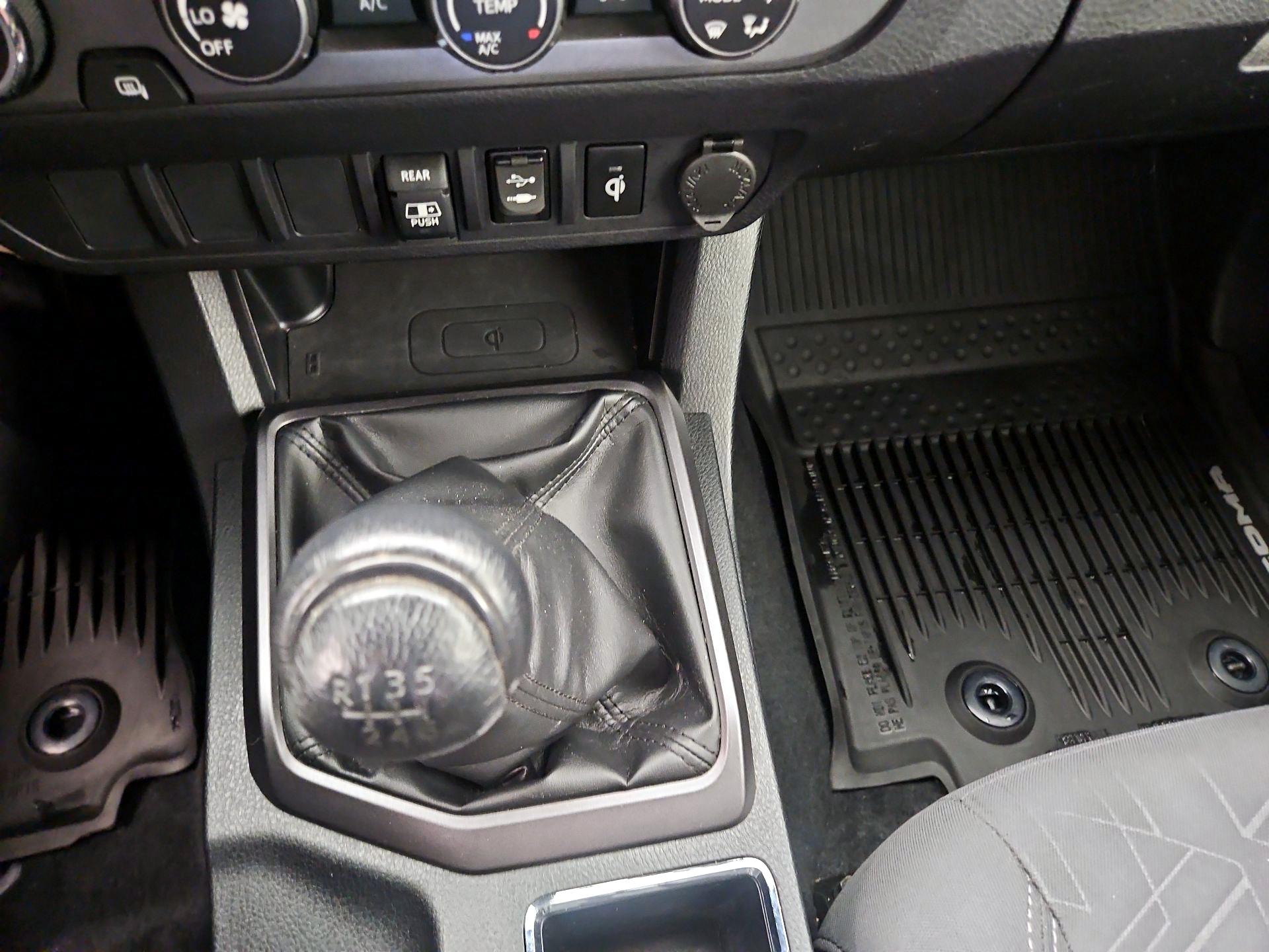 Thumbnail: 2019 Toyota Tacoma - 17