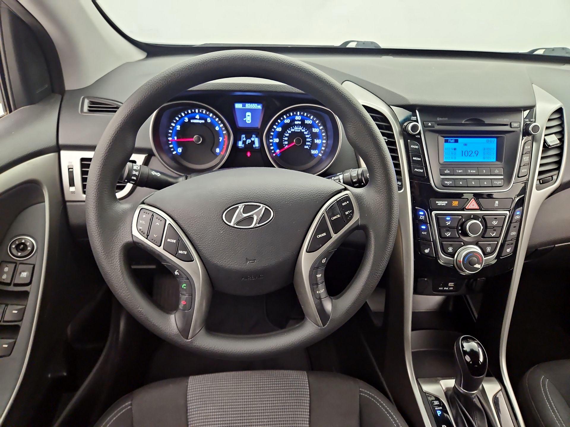 Thumbnail: 2016 Hyundai Elantra - 10