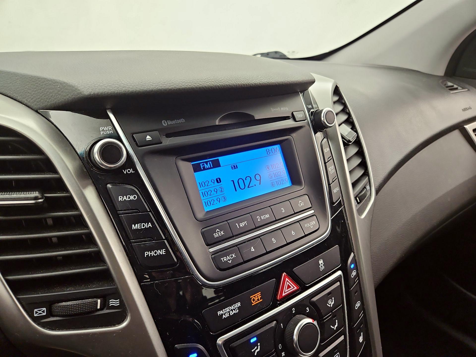 Thumbnail: 2016 Hyundai Elantra - 14
