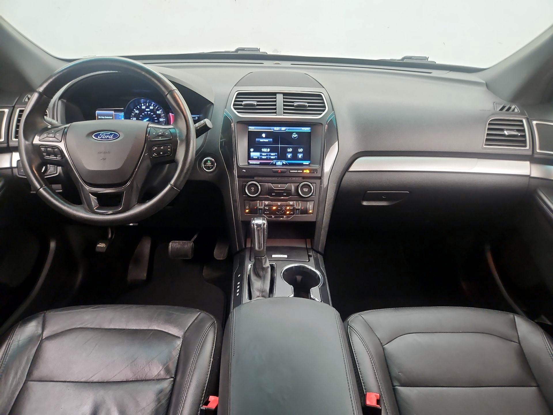 Thumbnail: 2016 Ford Explorer - 9