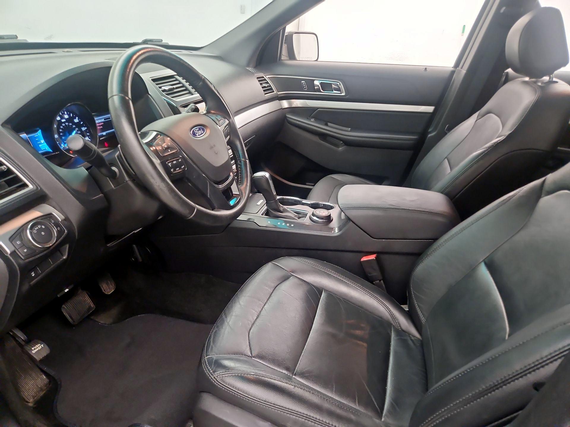 Thumbnail: 2016 Ford Explorer - 11