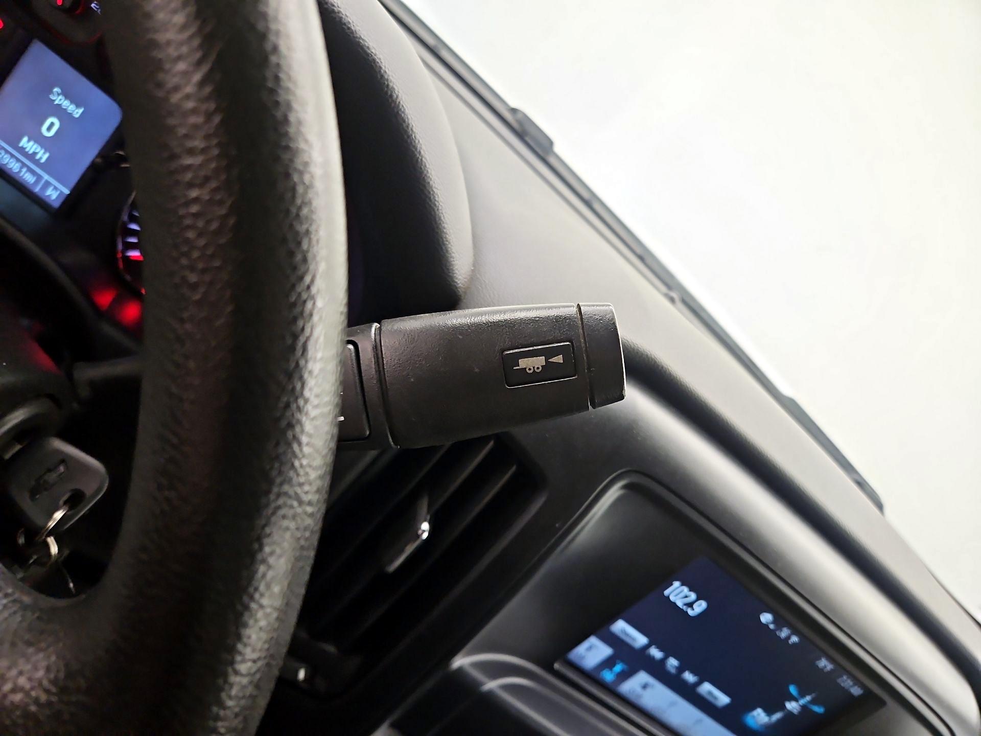 Thumbnail: 2018 Chevrolet Silverado 1500 - 17