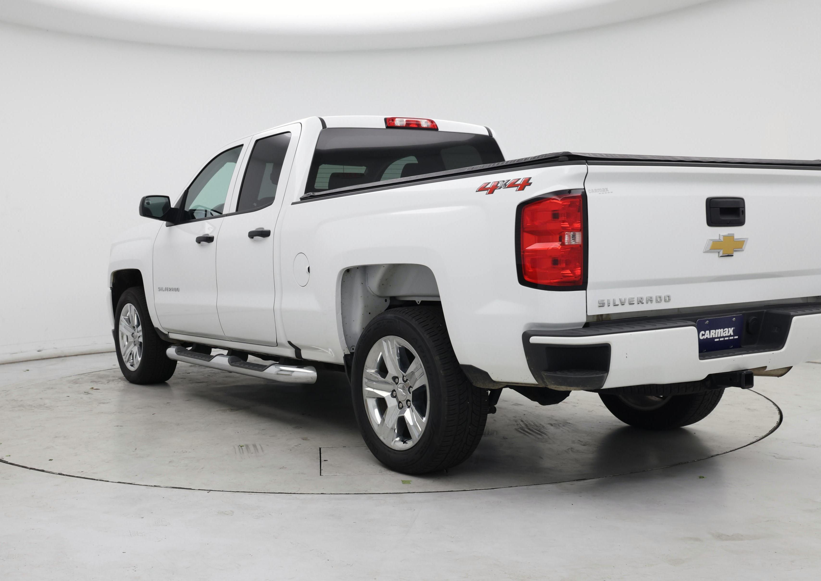 Thumbnail: 2018 Chevrolet Silverado 1500 - 2