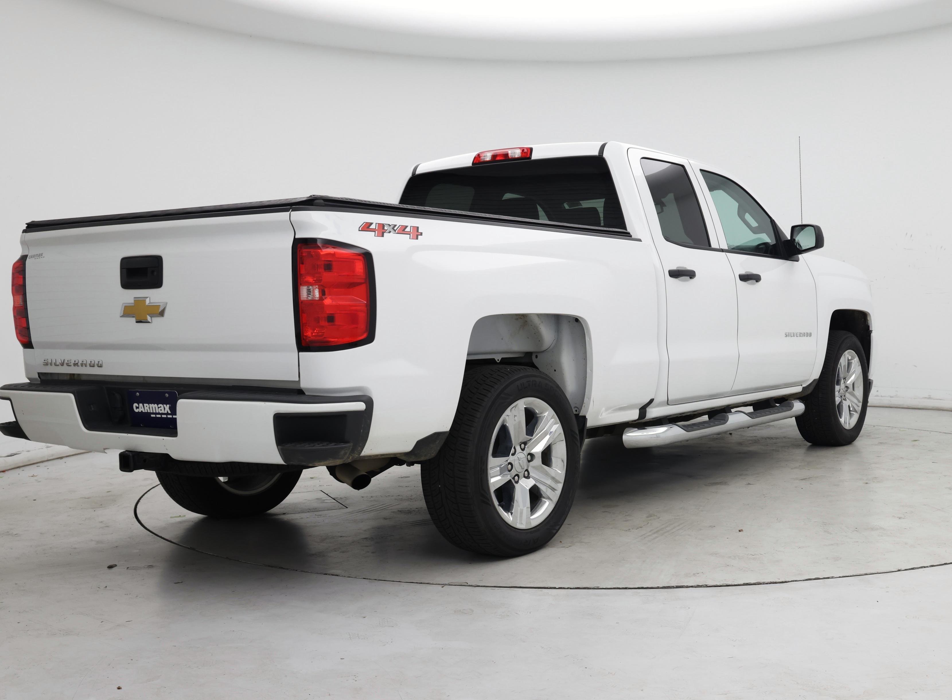 Thumbnail: 2018 Chevrolet Silverado 1500 - 8