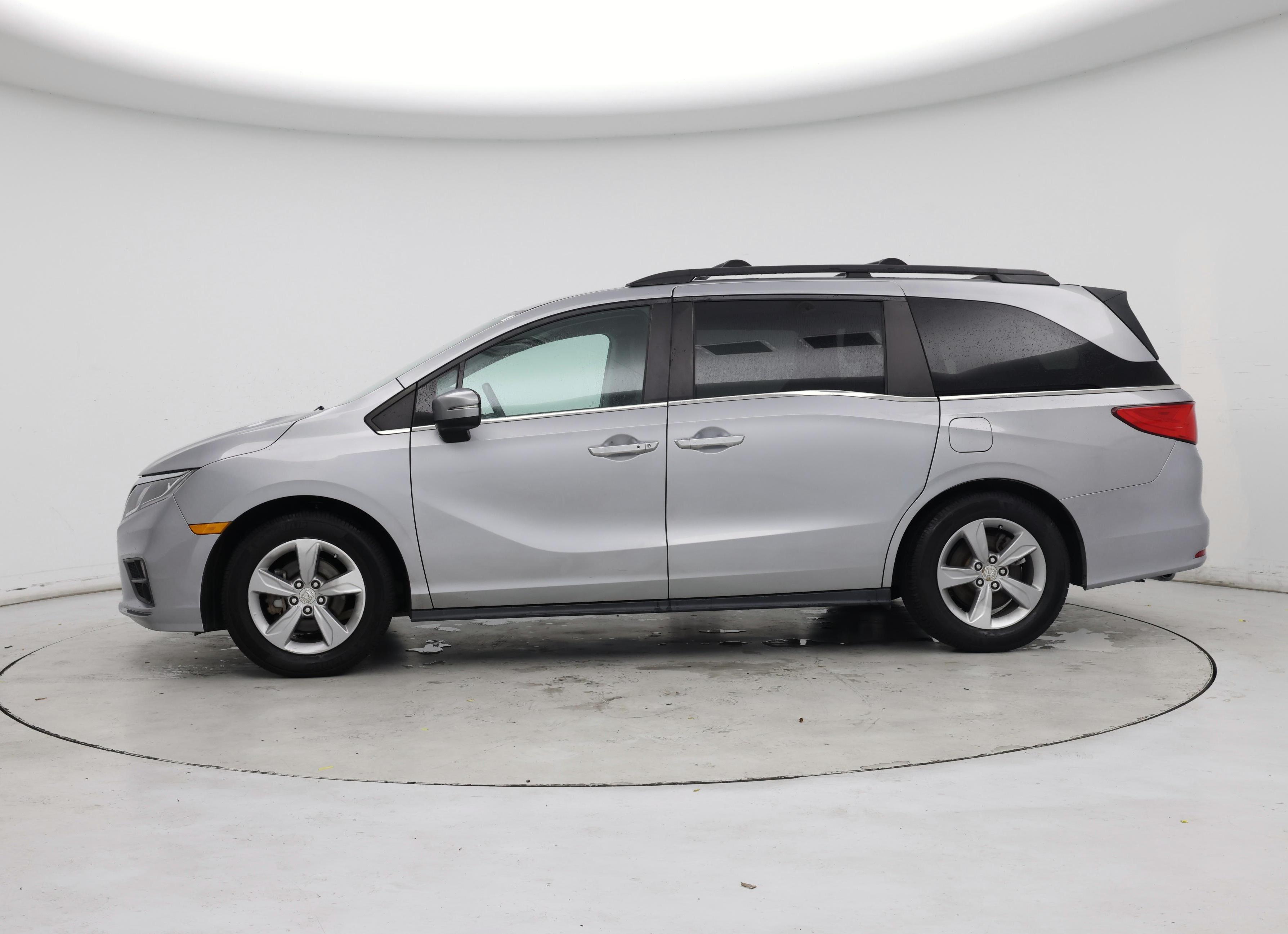 Thumbnail: 2018 Honda Odyssey - 3