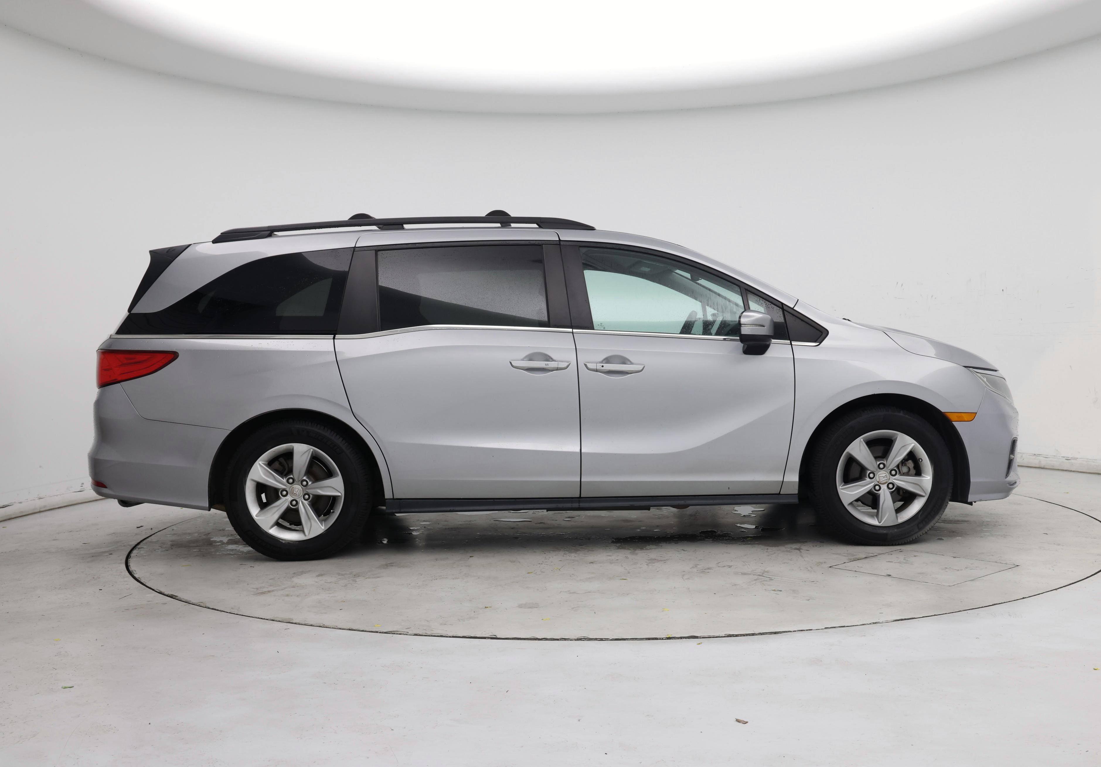 Thumbnail: 2018 Honda Odyssey - 7