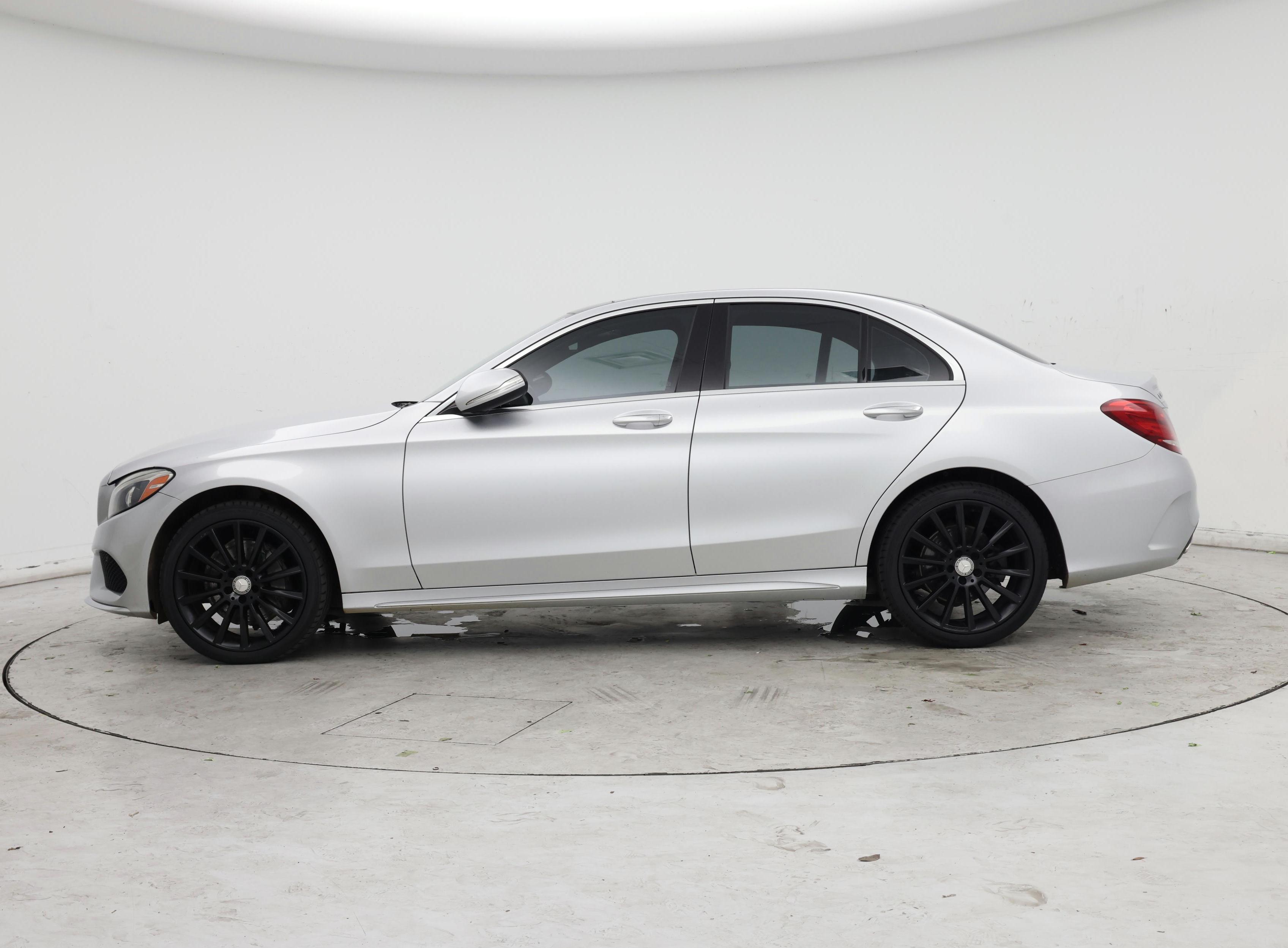 Thumbnail: 2015 Mercedes-Benz C-Class - 3