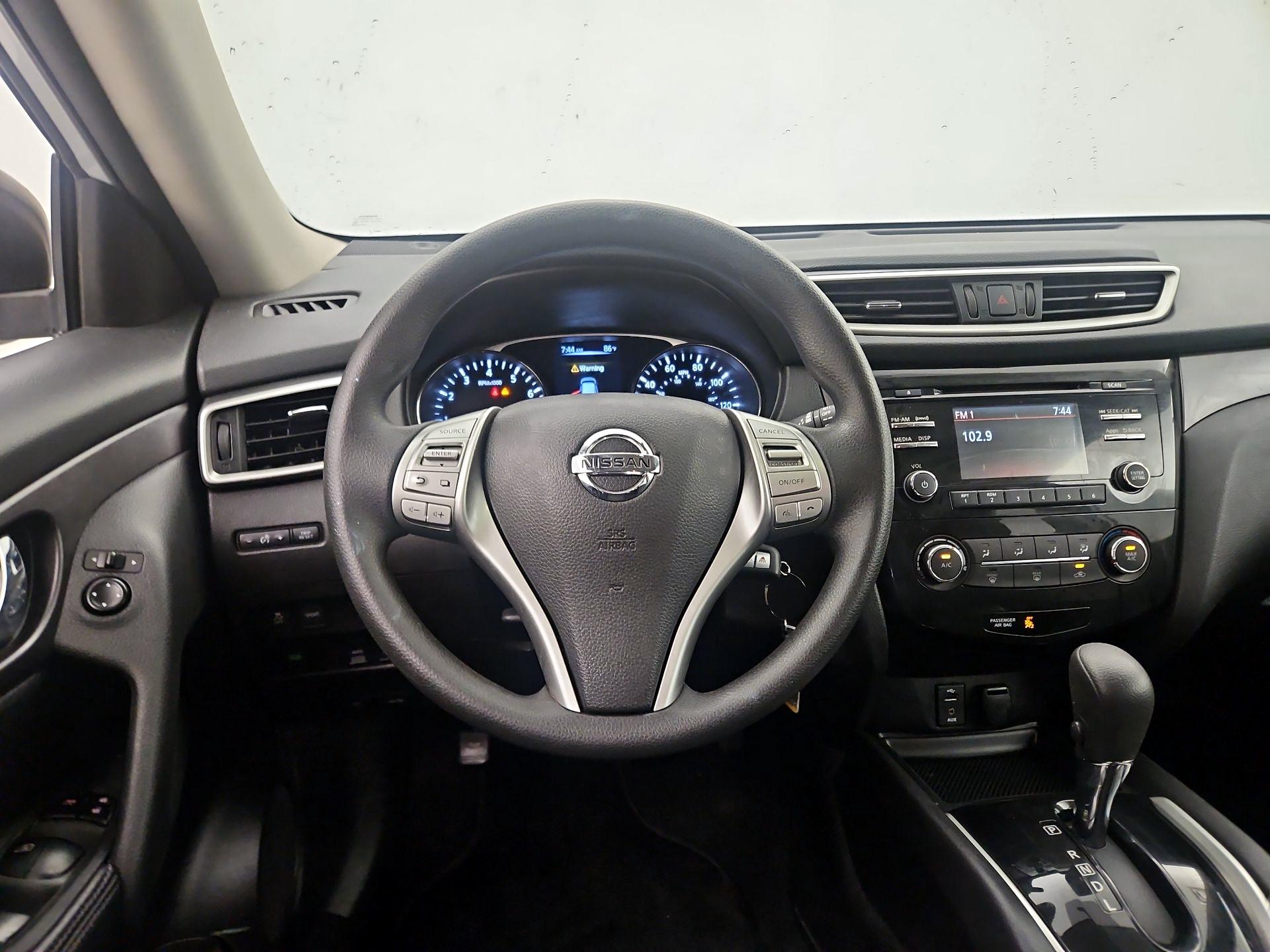 Thumbnail: 2016 Nissan Rogue - 10