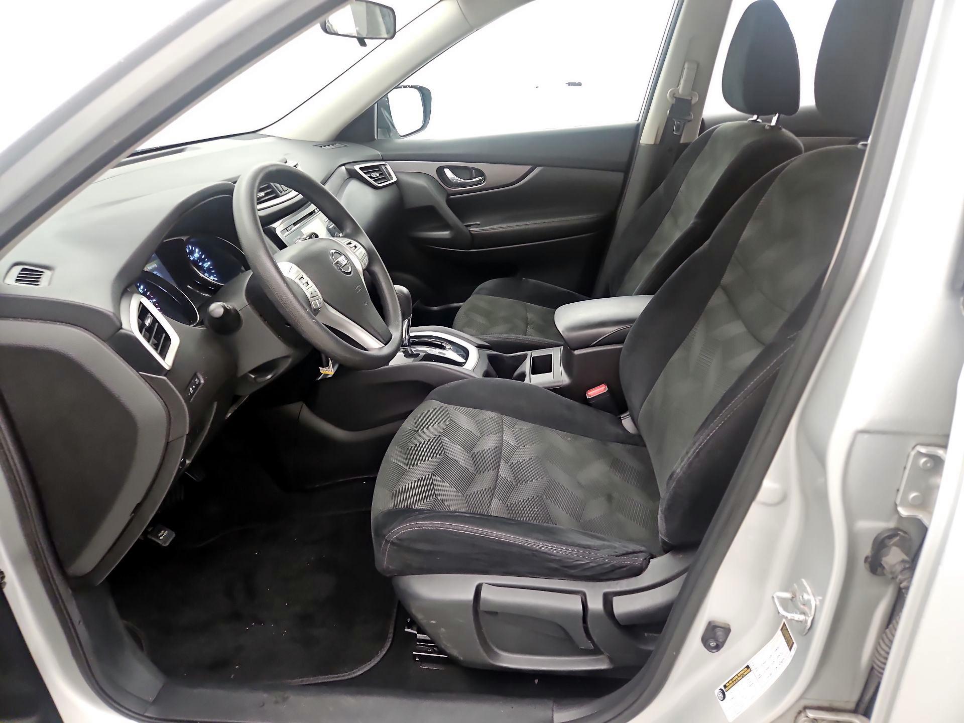 Thumbnail: 2016 Nissan Rogue - 11
