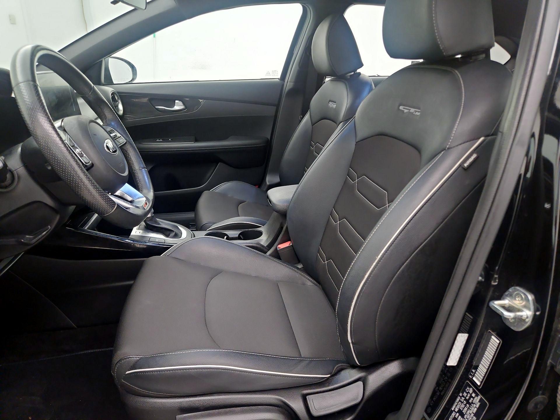 Thumbnail: 2020 Kia Forte - 11