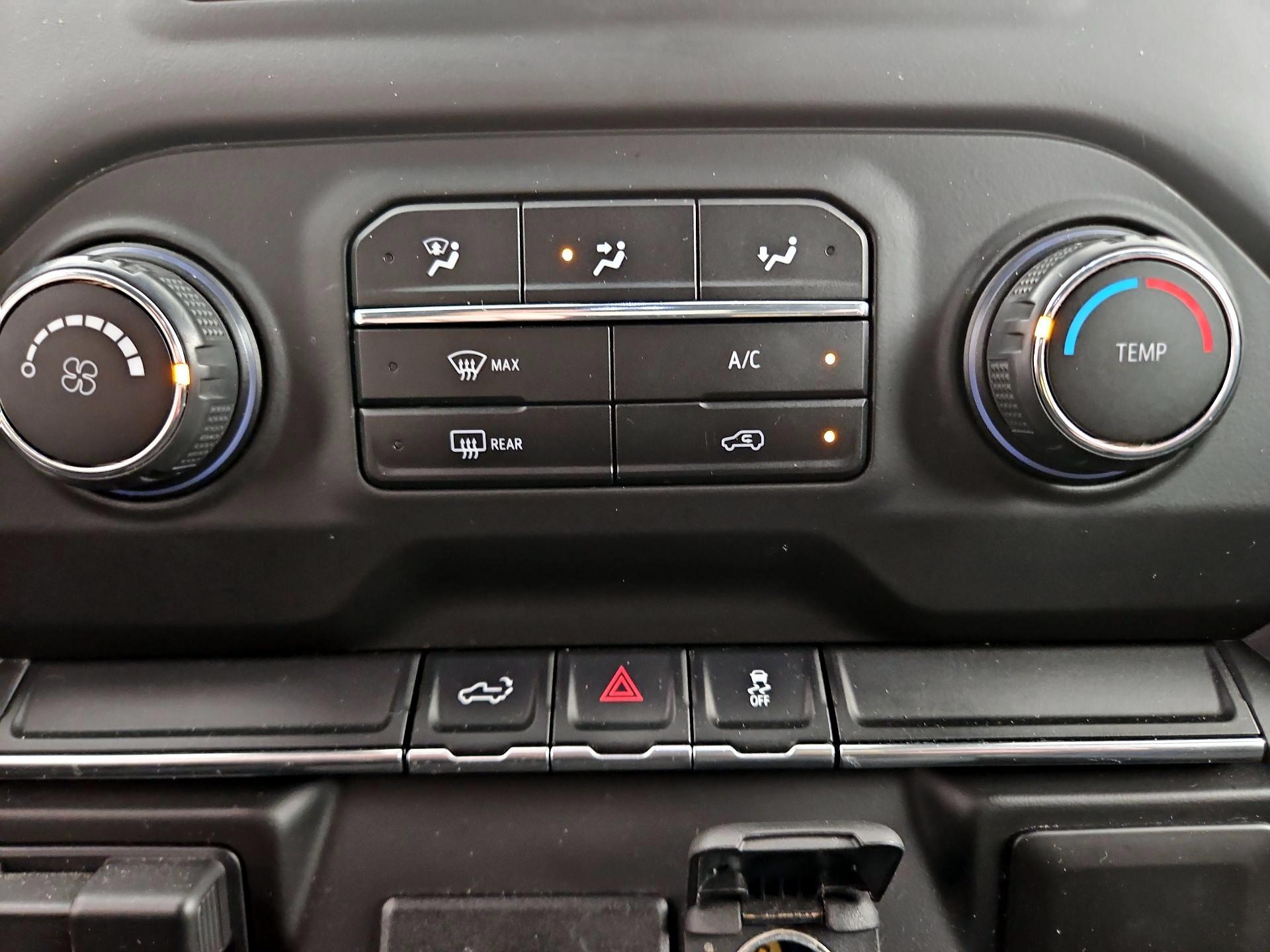 Thumbnail: 2020 Chevrolet Silverado 1500 - 16