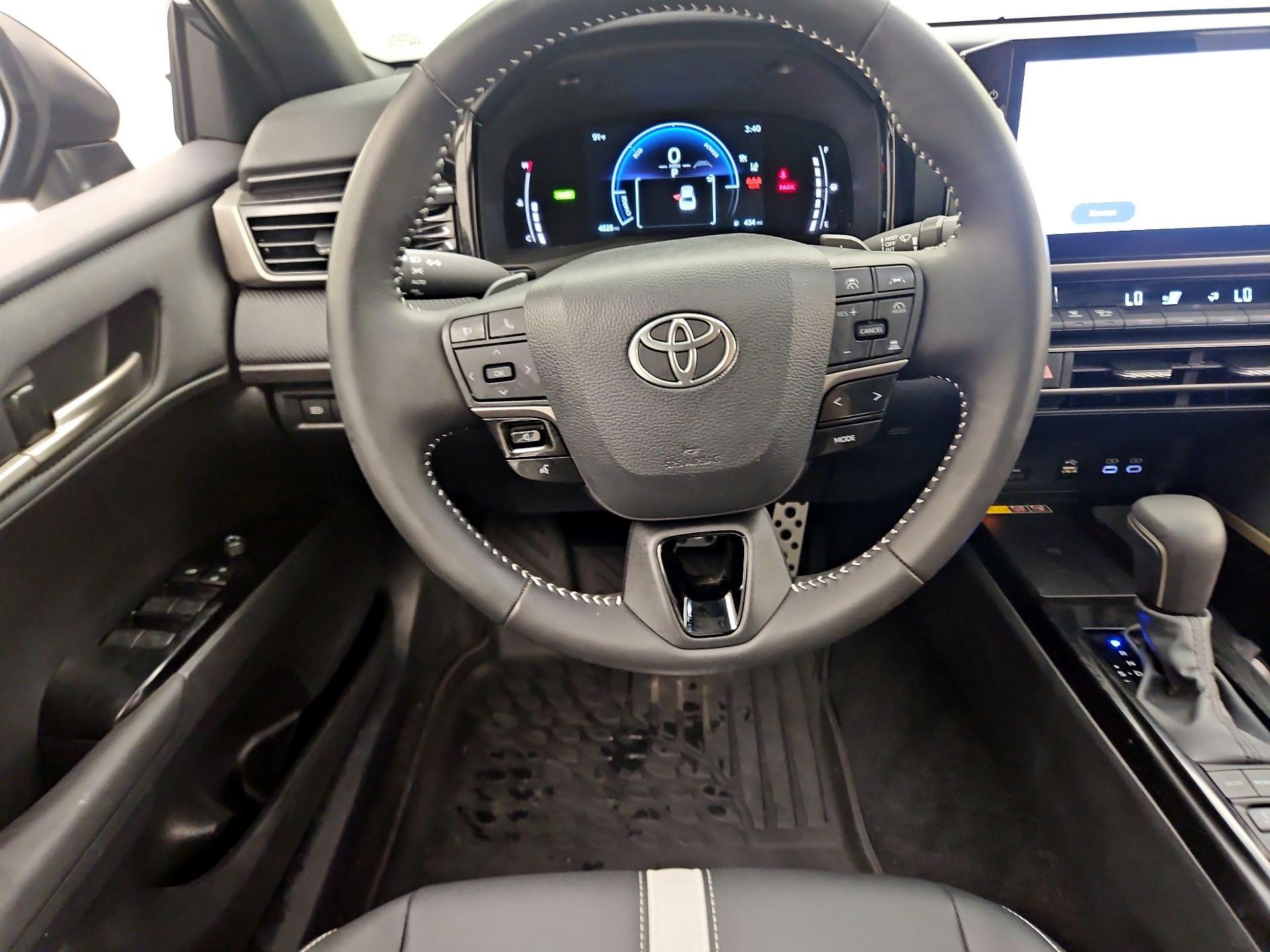 Thumbnail: 2025 Toyota Camry - 10