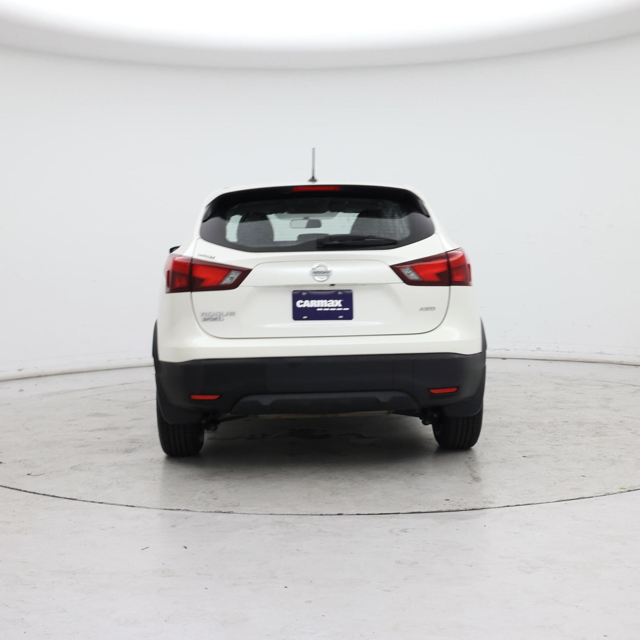 Thumbnail: 2017 Nissan Rogue Sport - 6