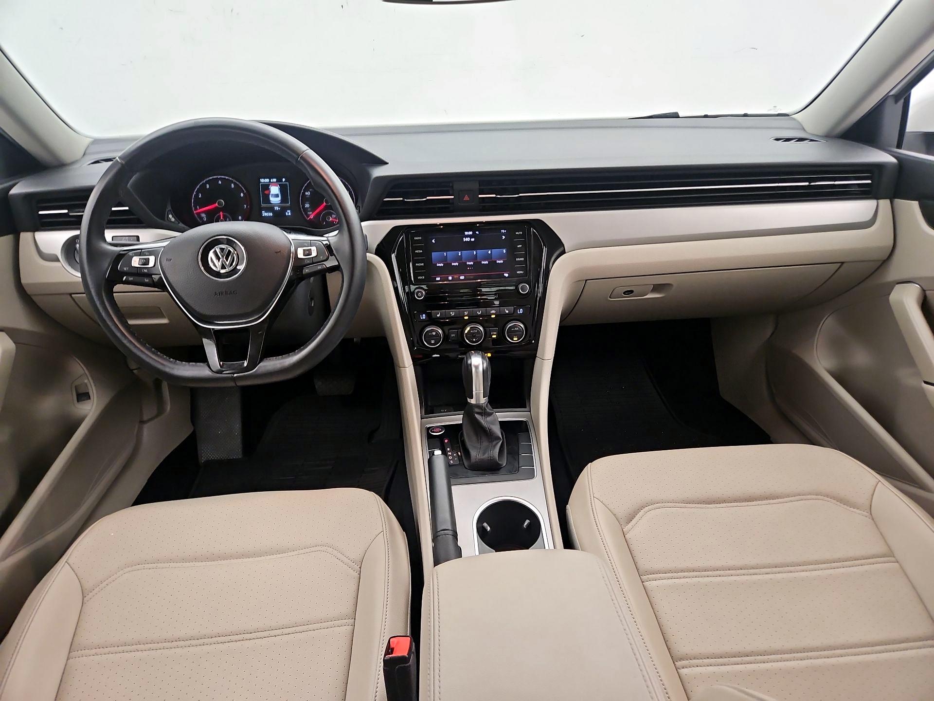 Thumbnail: 2020 Volkswagen Passat - 9