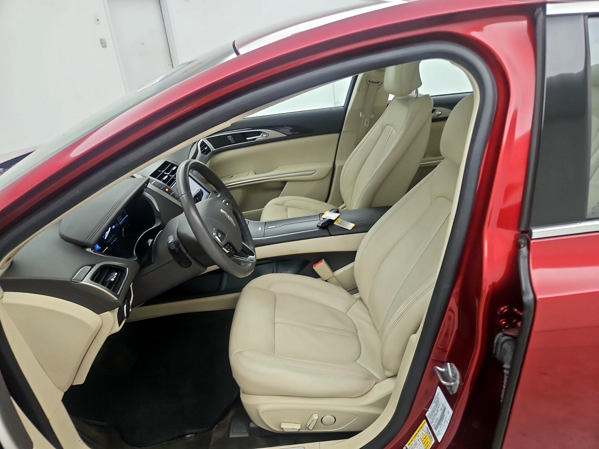 Thumbnail: 2014 Lincoln MKZ - 11