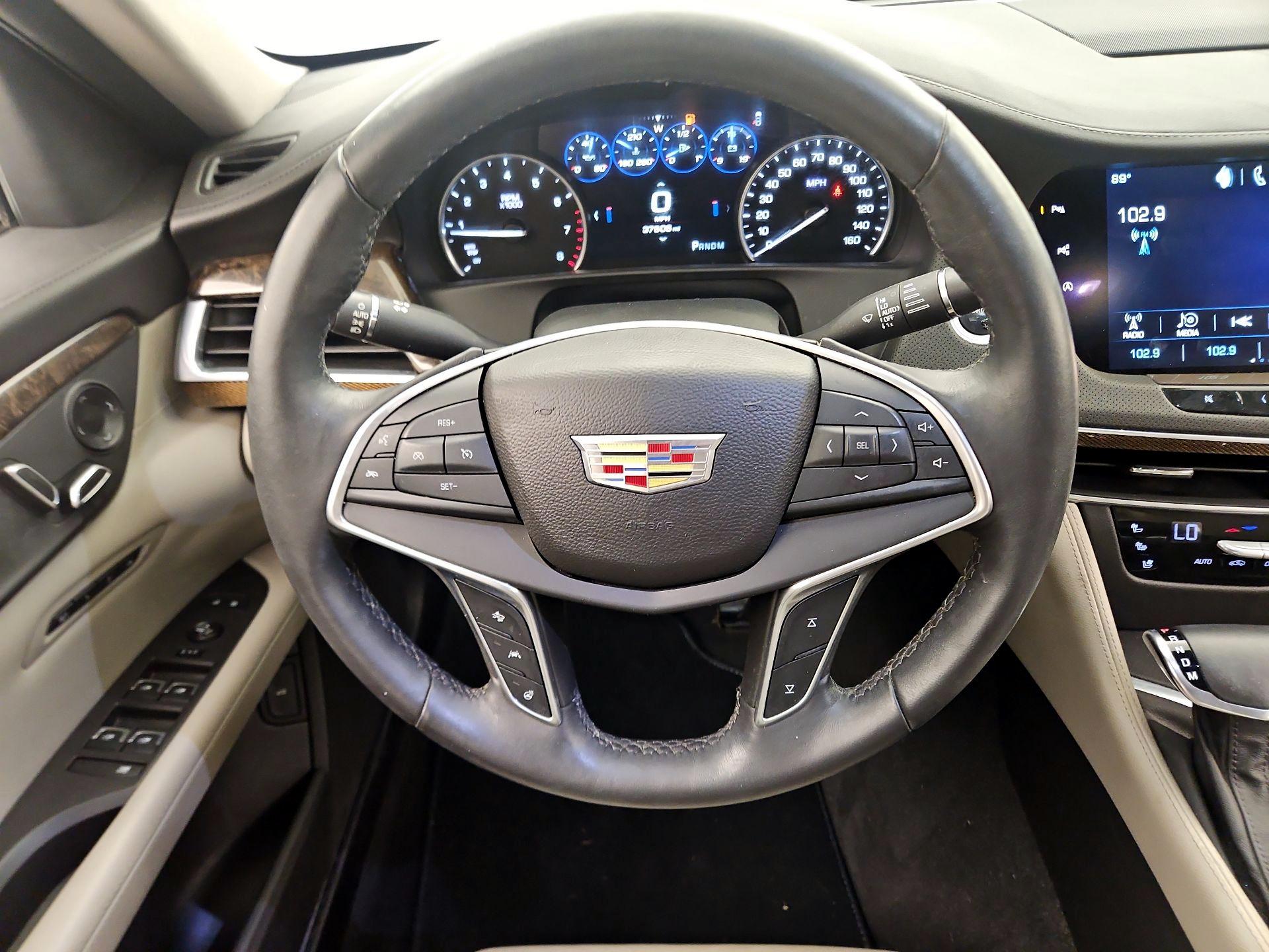 Thumbnail: 2016 Cadillac CT6 - 10