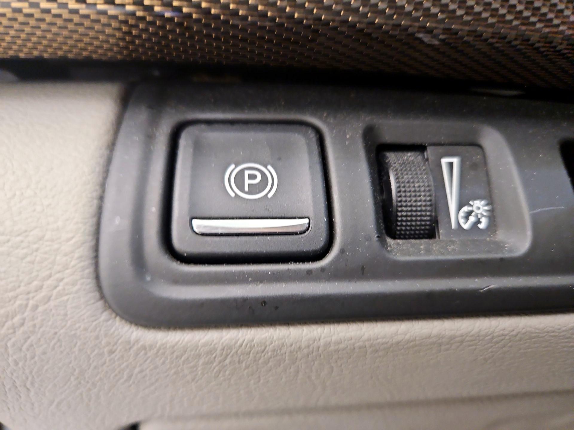 Thumbnail: 2016 Cadillac CT6 - 13