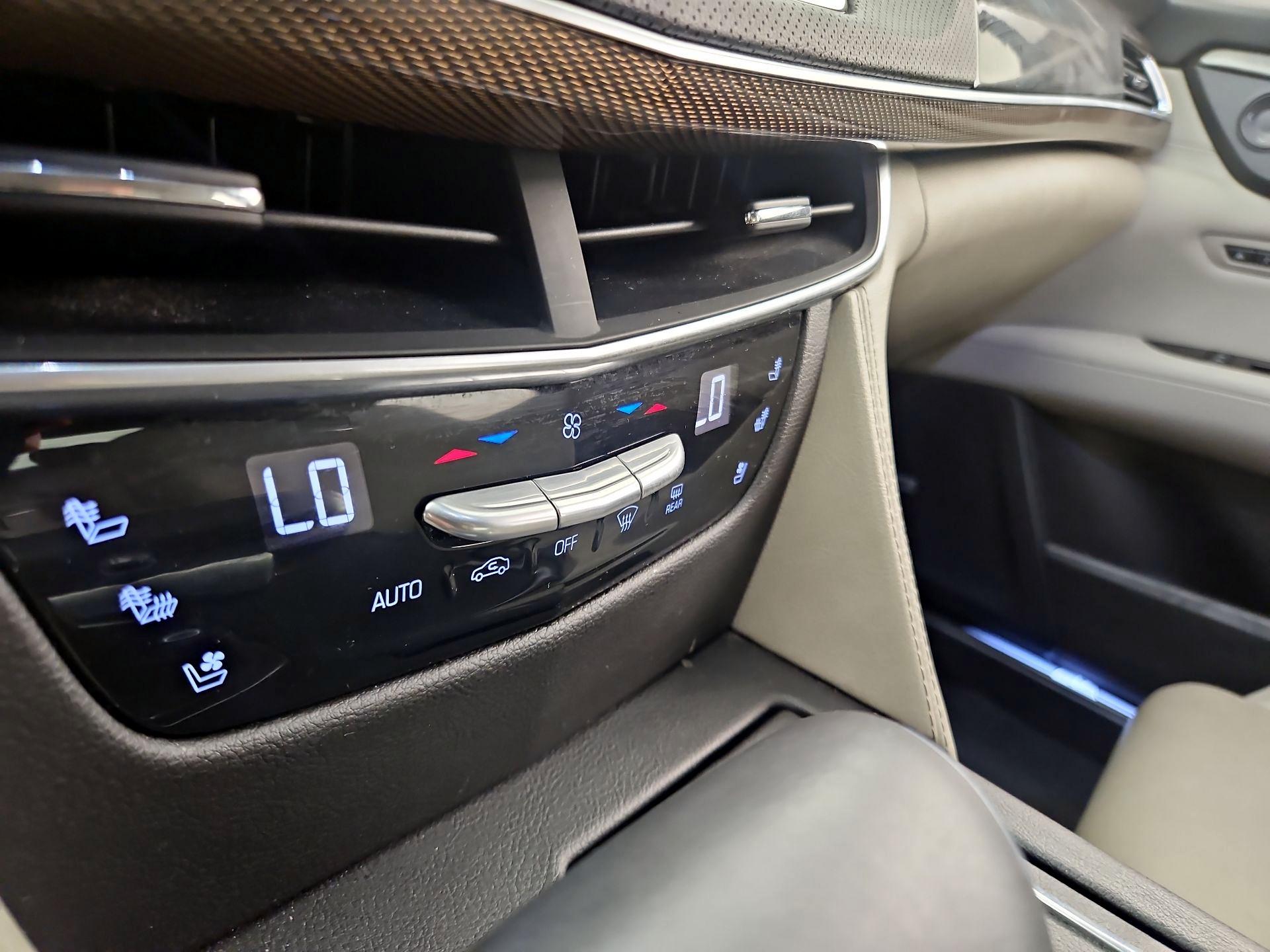 Thumbnail: 2016 Cadillac CT6 - 16