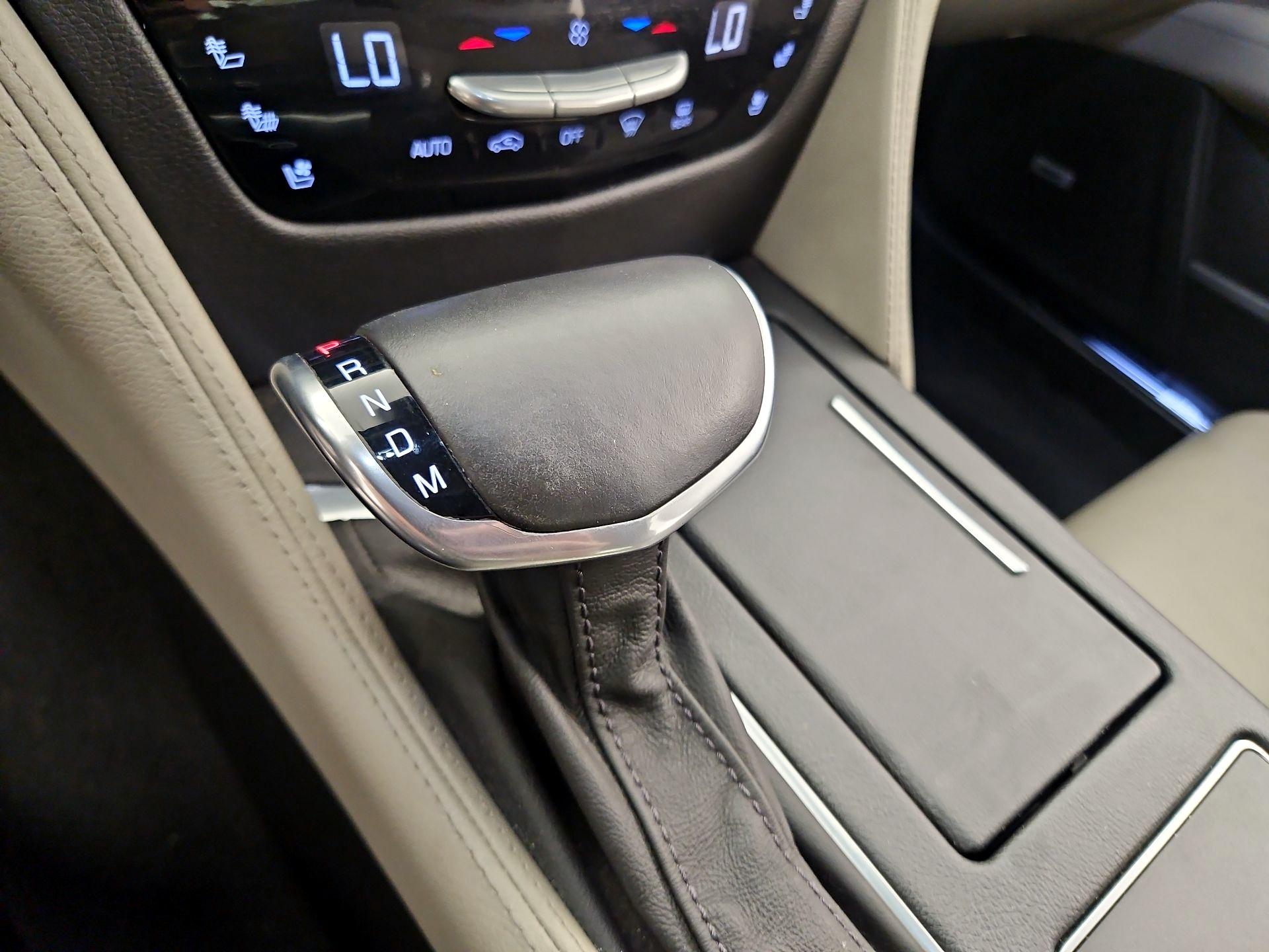 Thumbnail: 2016 Cadillac CT6 - 17
