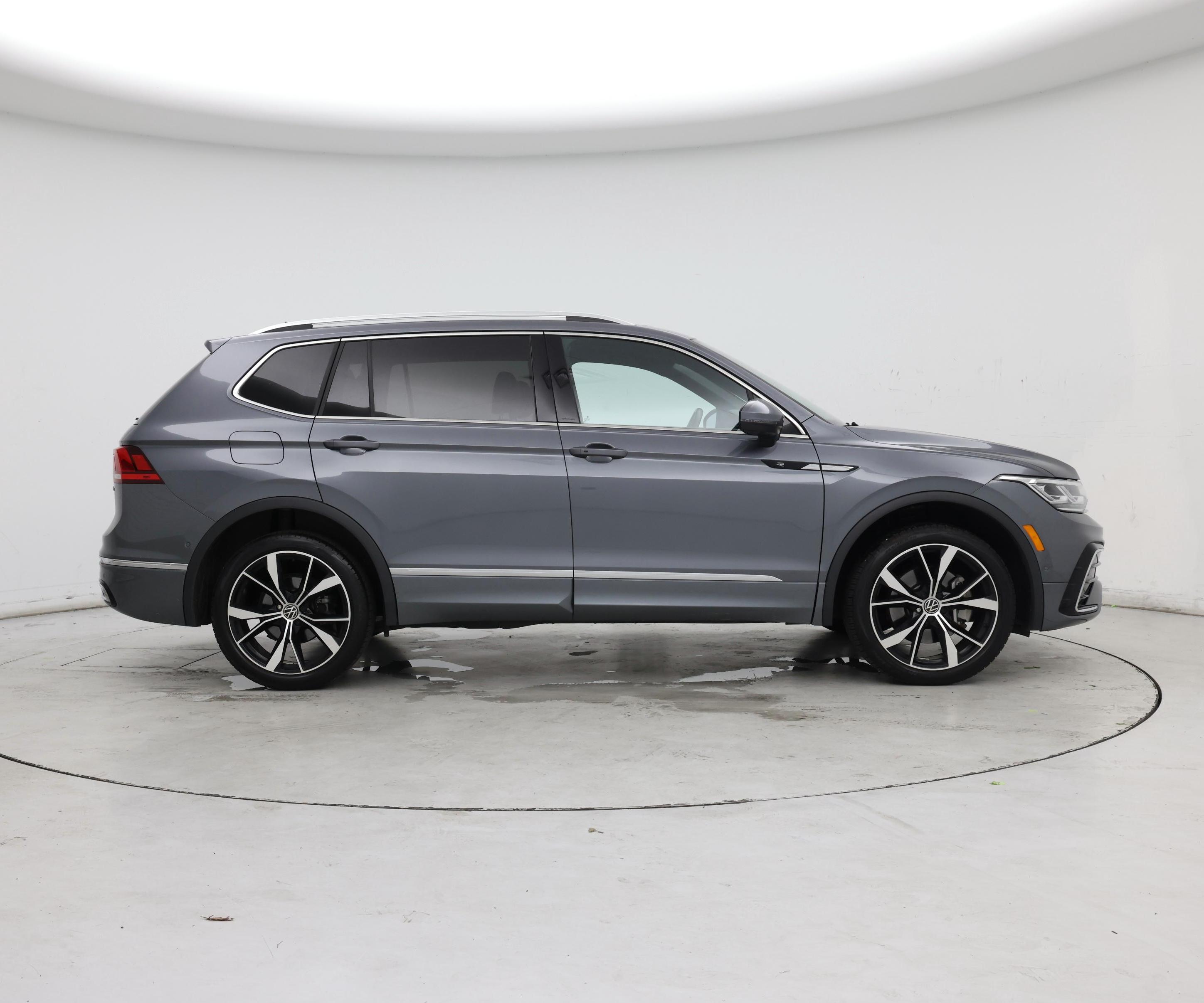 Thumbnail: 2022 Volkswagen Tiguan - 7