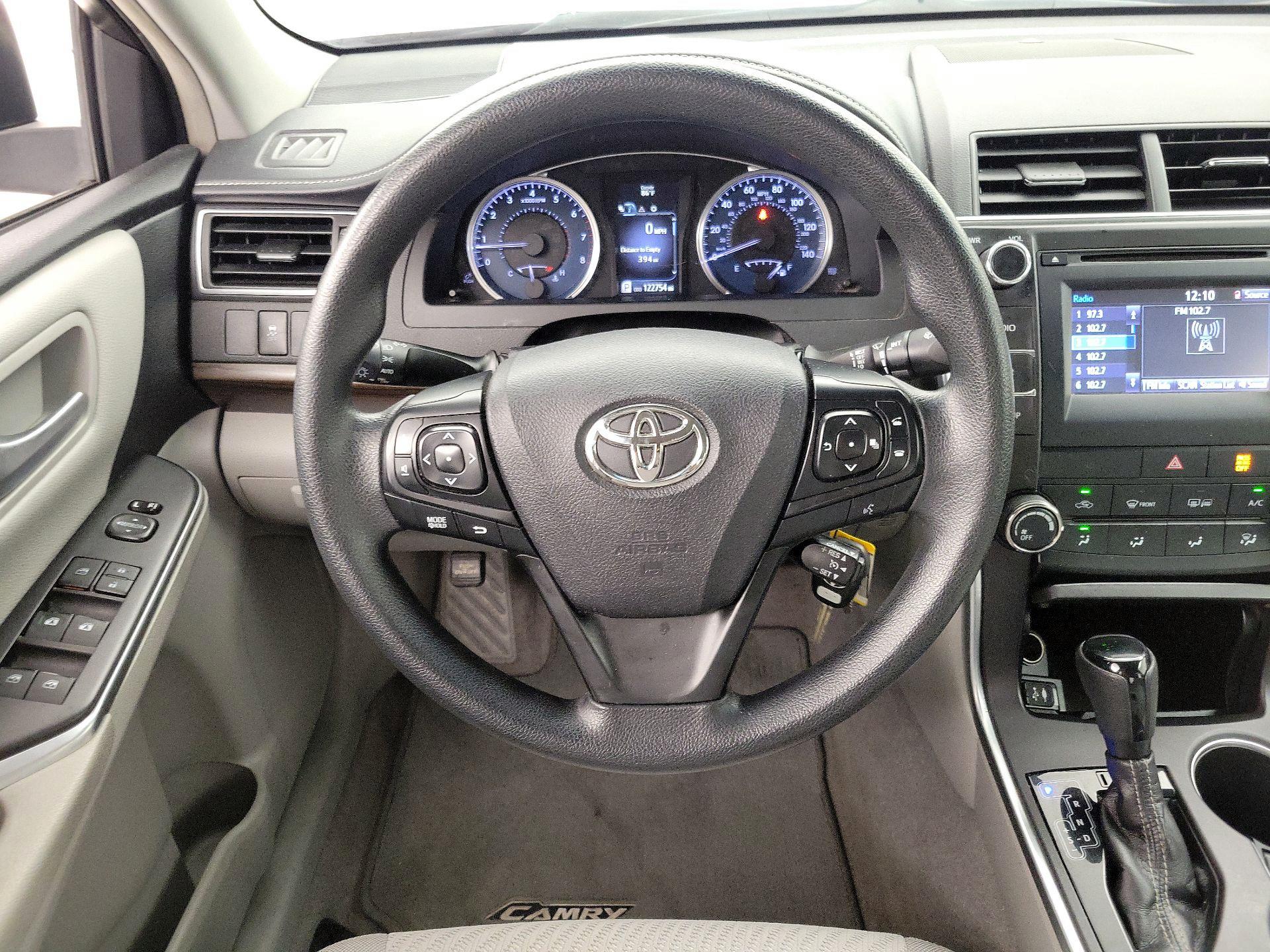 Thumbnail: 2016 Toyota Camry - 10