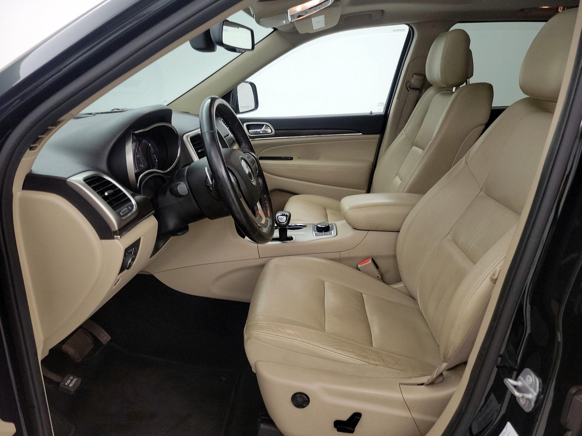 Thumbnail: 2014 Jeep Grand Cherokee - 11