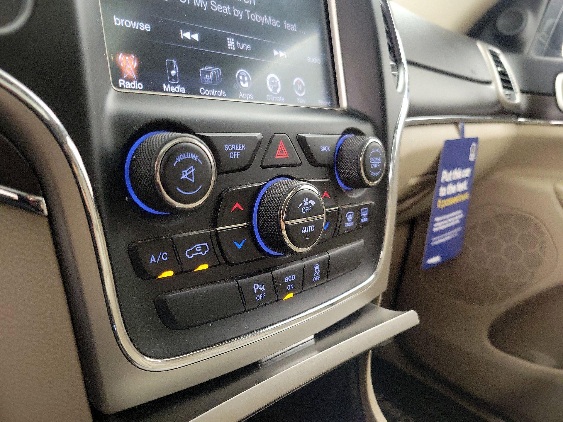 Thumbnail: 2014 Jeep Grand Cherokee - 16
