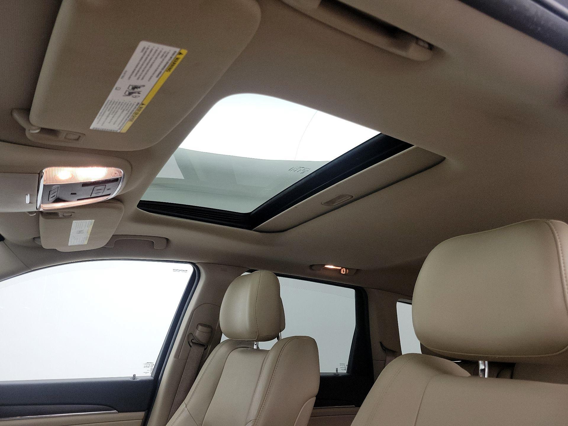 Thumbnail: 2014 Jeep Grand Cherokee - 19
