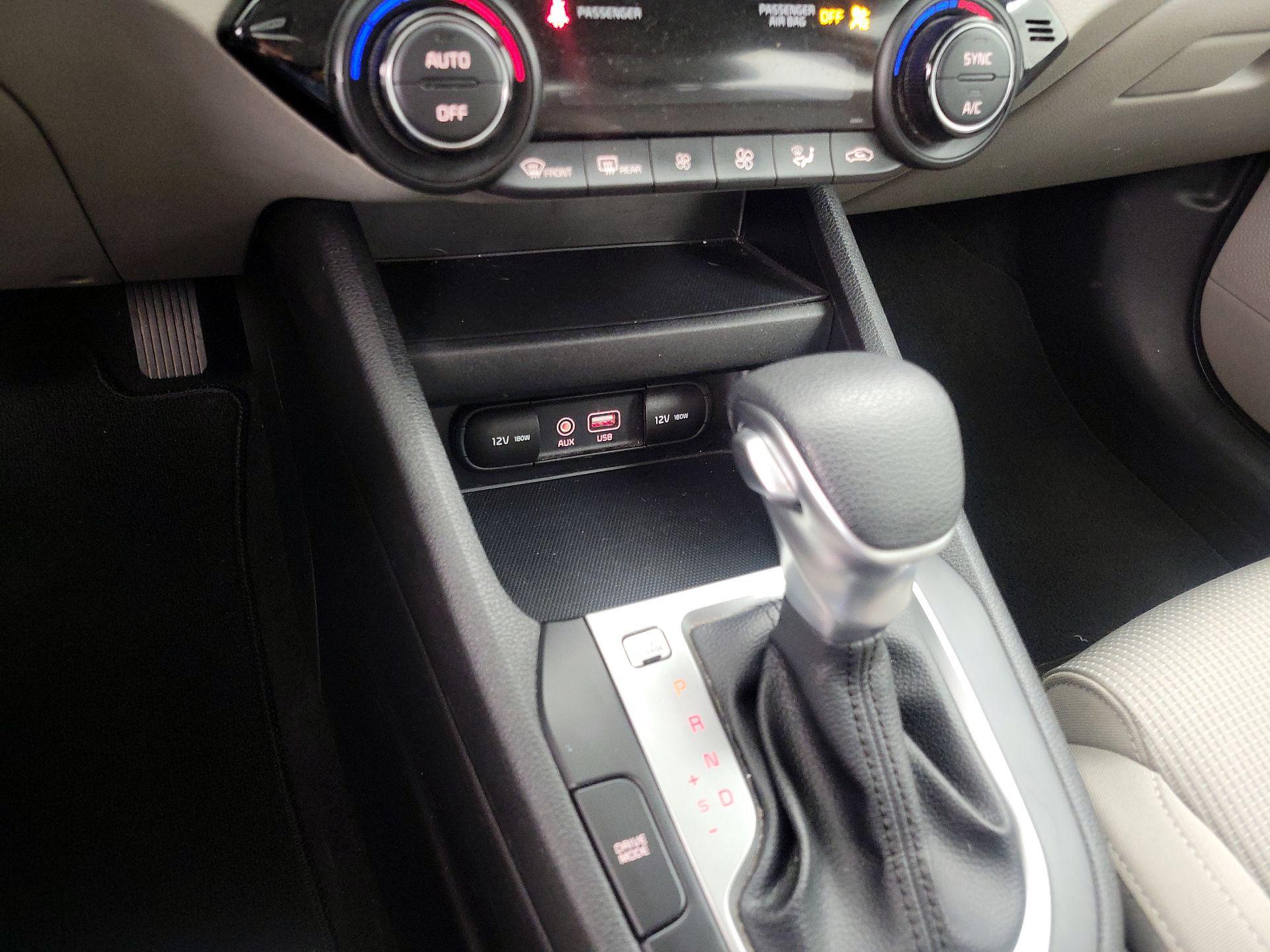 Thumbnail: 2019 Kia Forte - 18