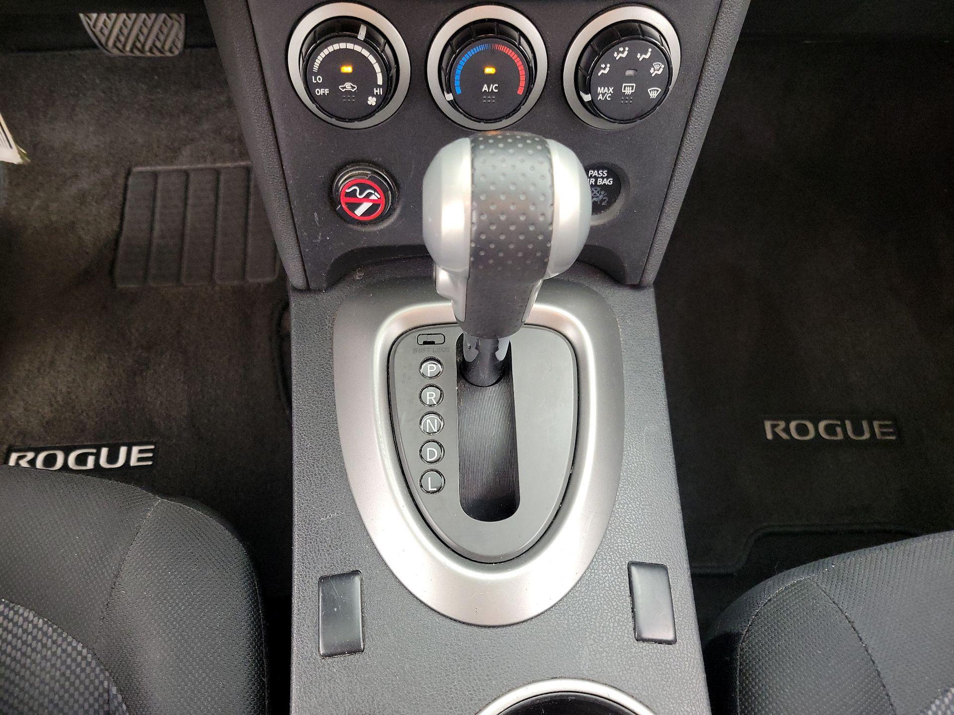 Thumbnail: 2013 Nissan Rogue - 16