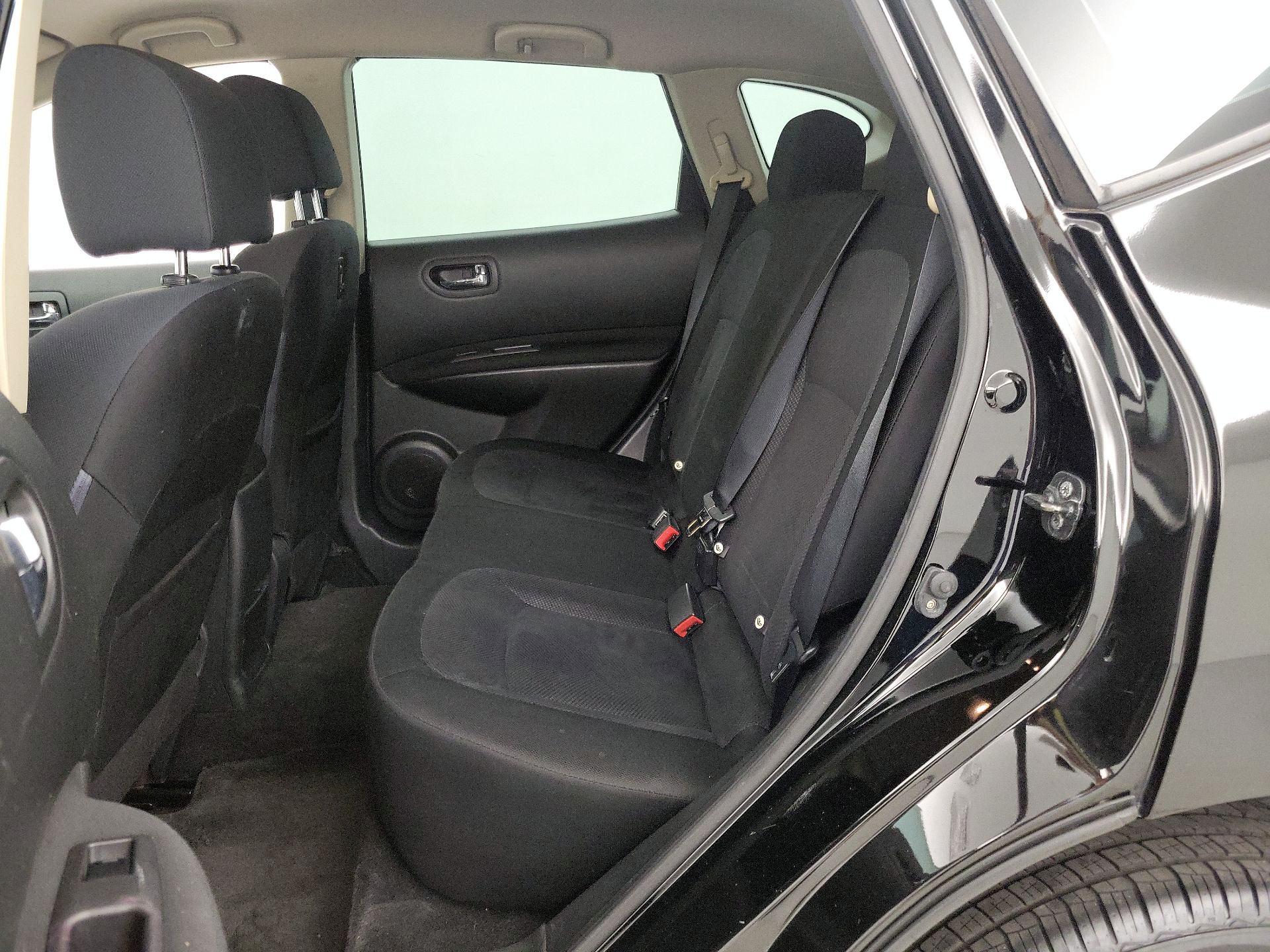 Thumbnail: 2013 Nissan Rogue - 17