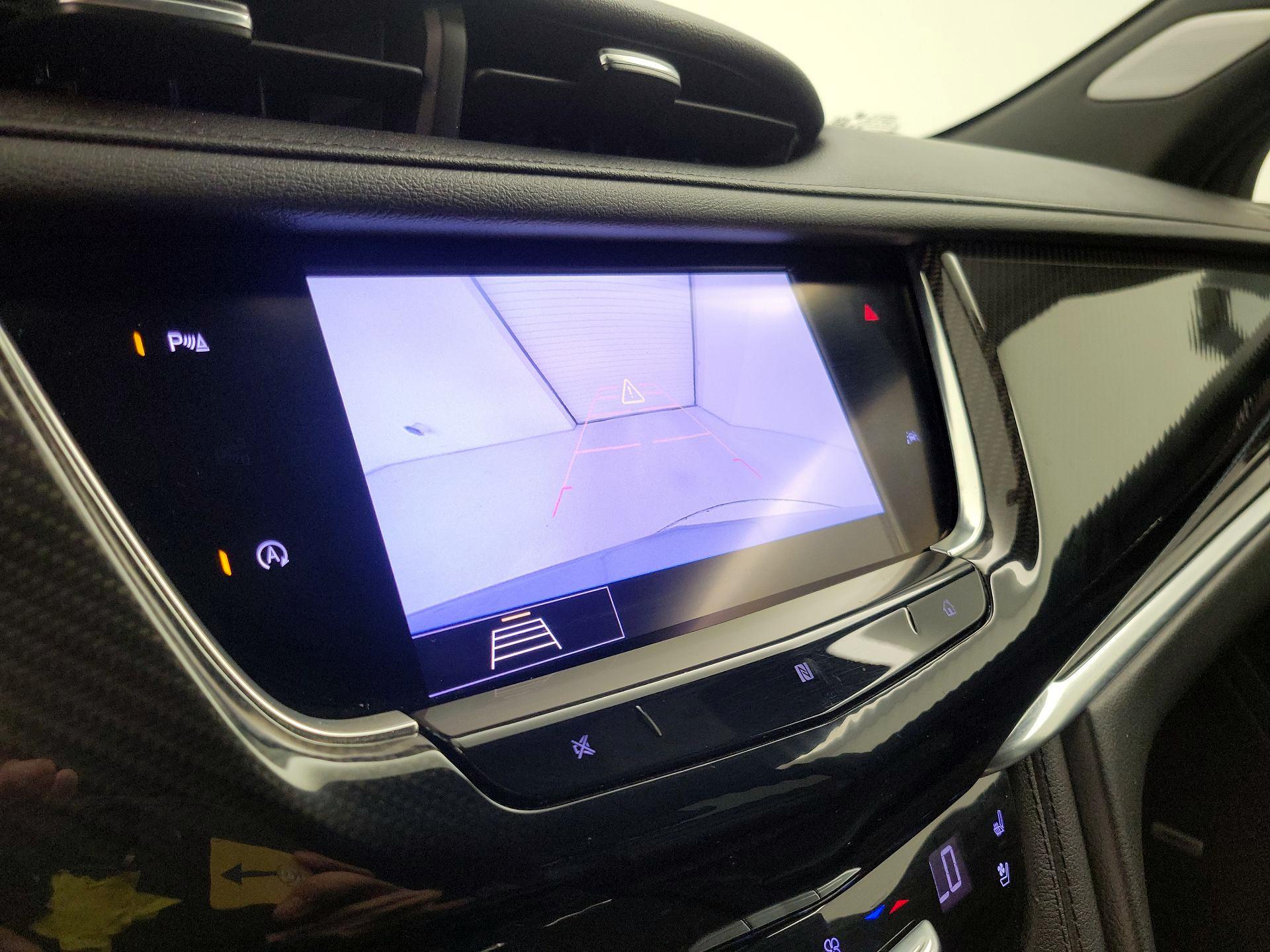 Thumbnail: 2020 Cadillac XT6 - 15