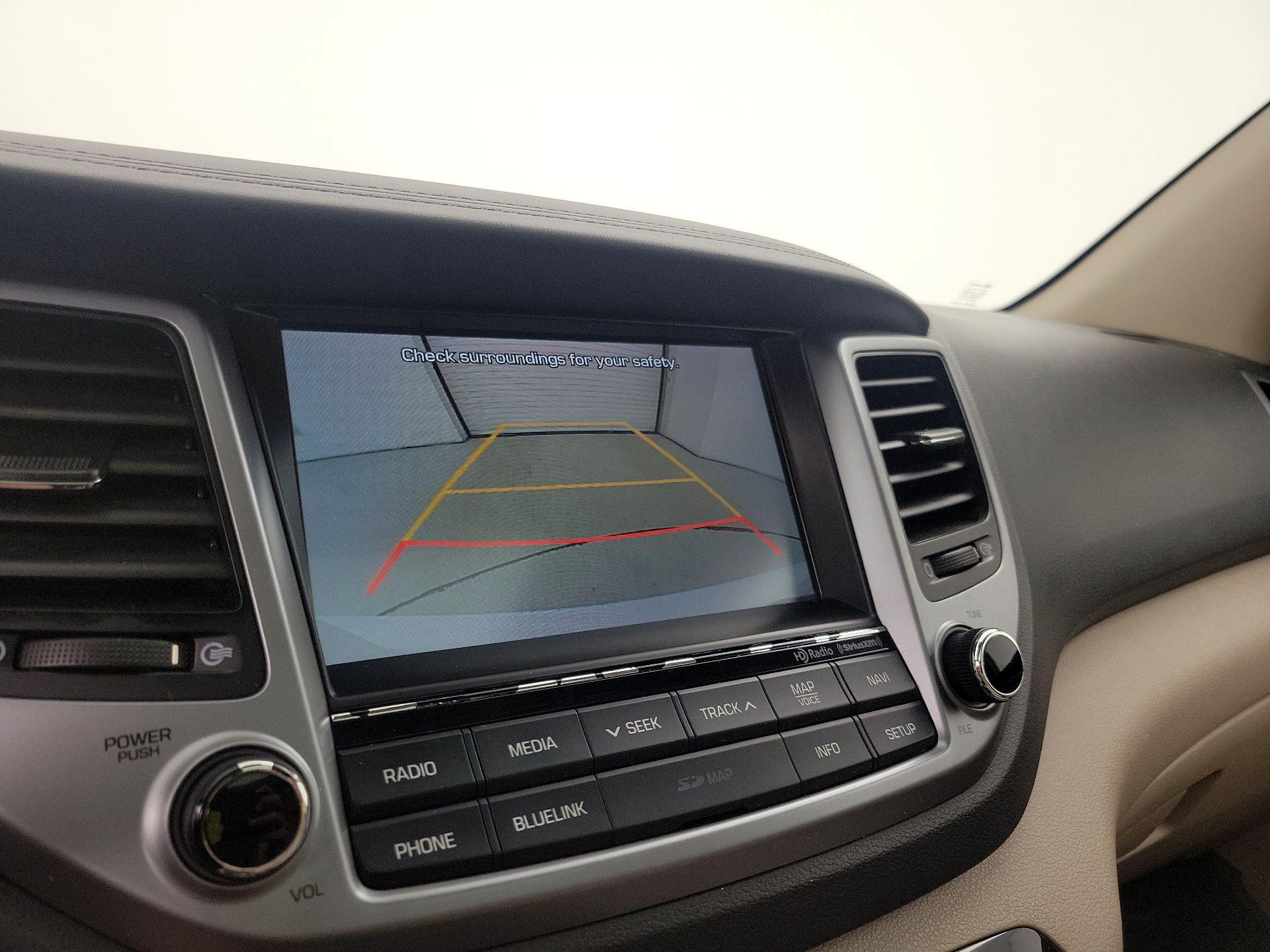 Thumbnail: 2016 Hyundai Tucson - 15