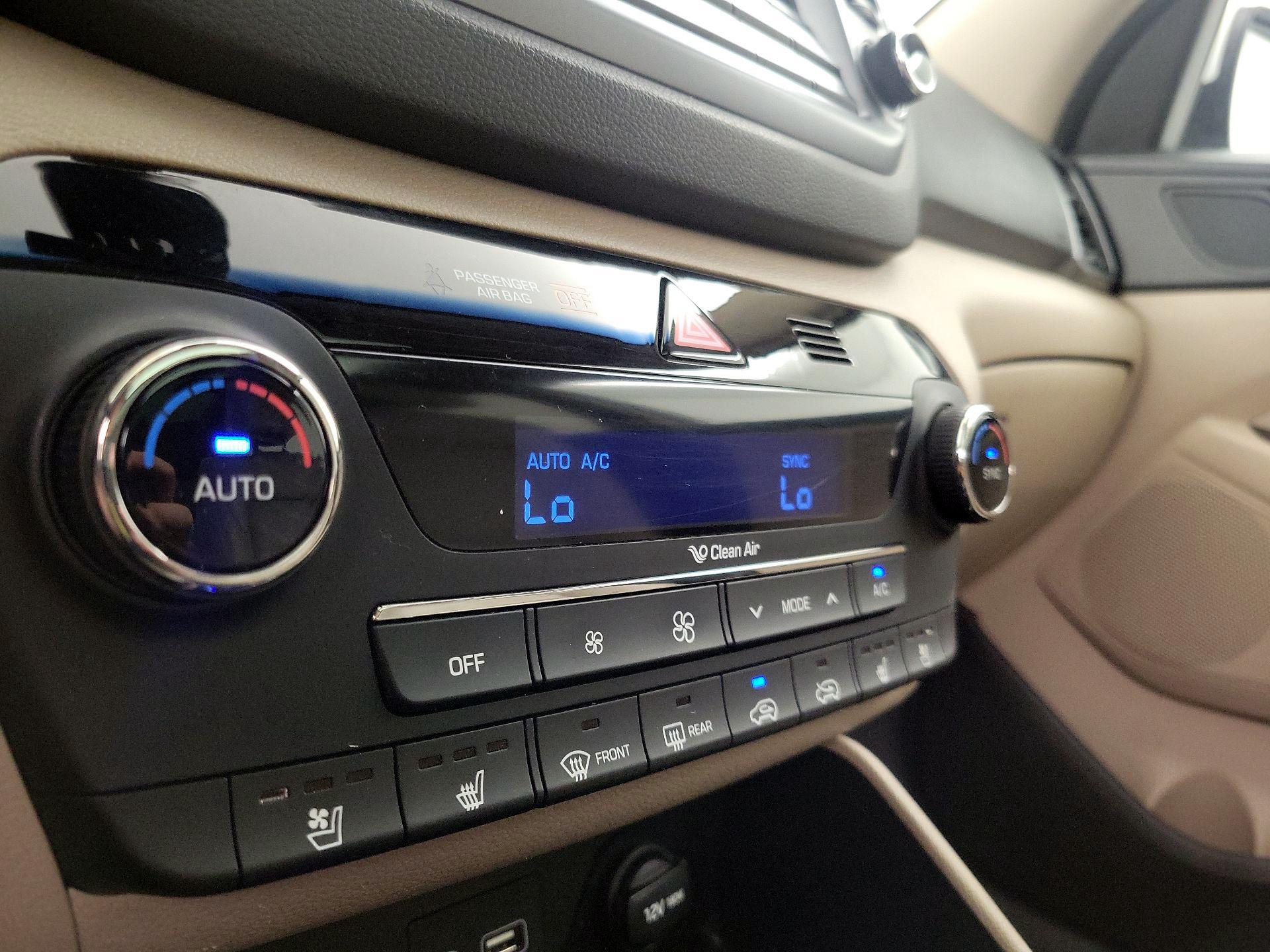 Thumbnail: 2016 Hyundai Tucson - 17